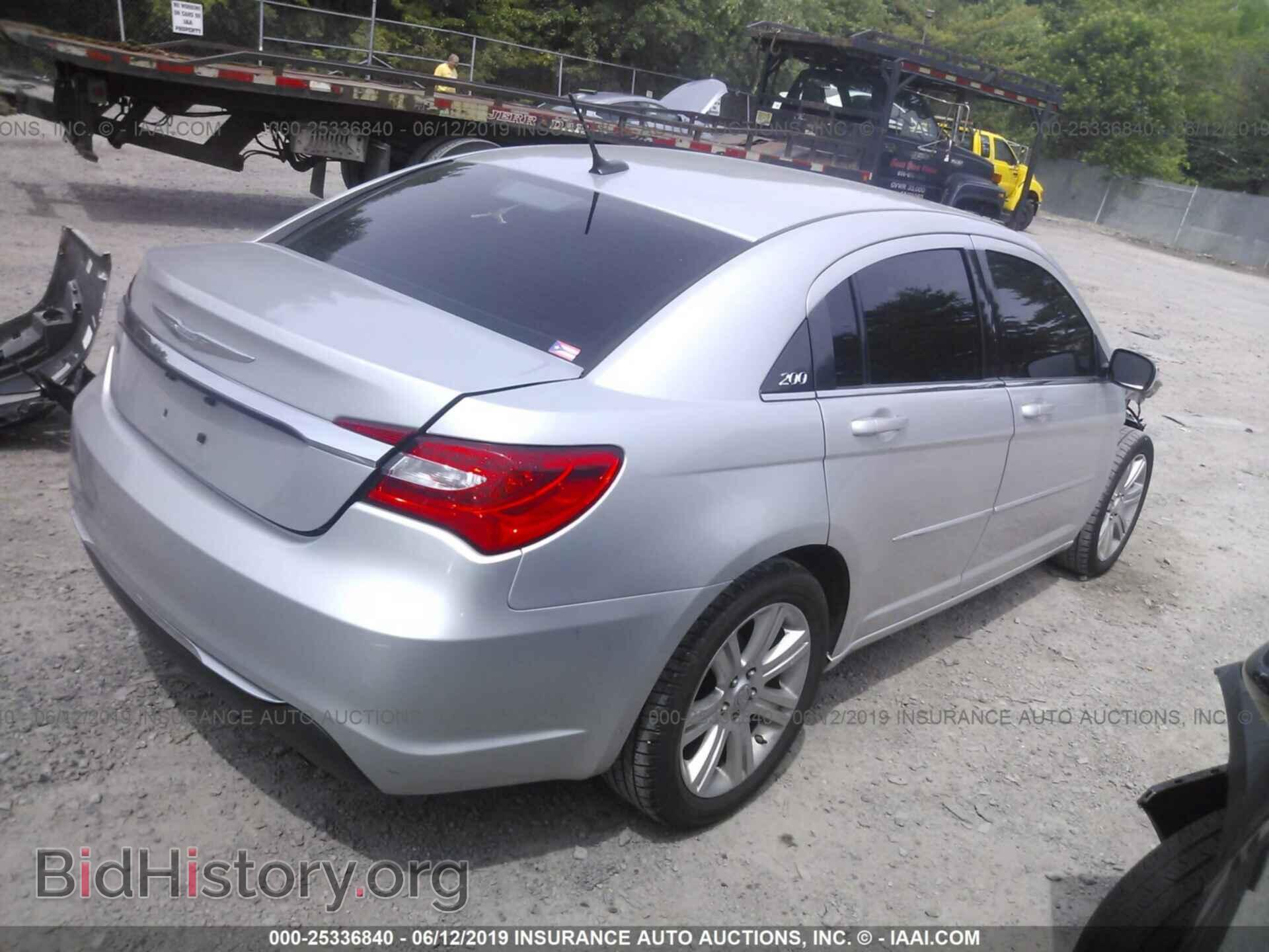 2012 CHRYSLER 200 - VIN: 1C3CCBBG2CN228443 - Фото 4