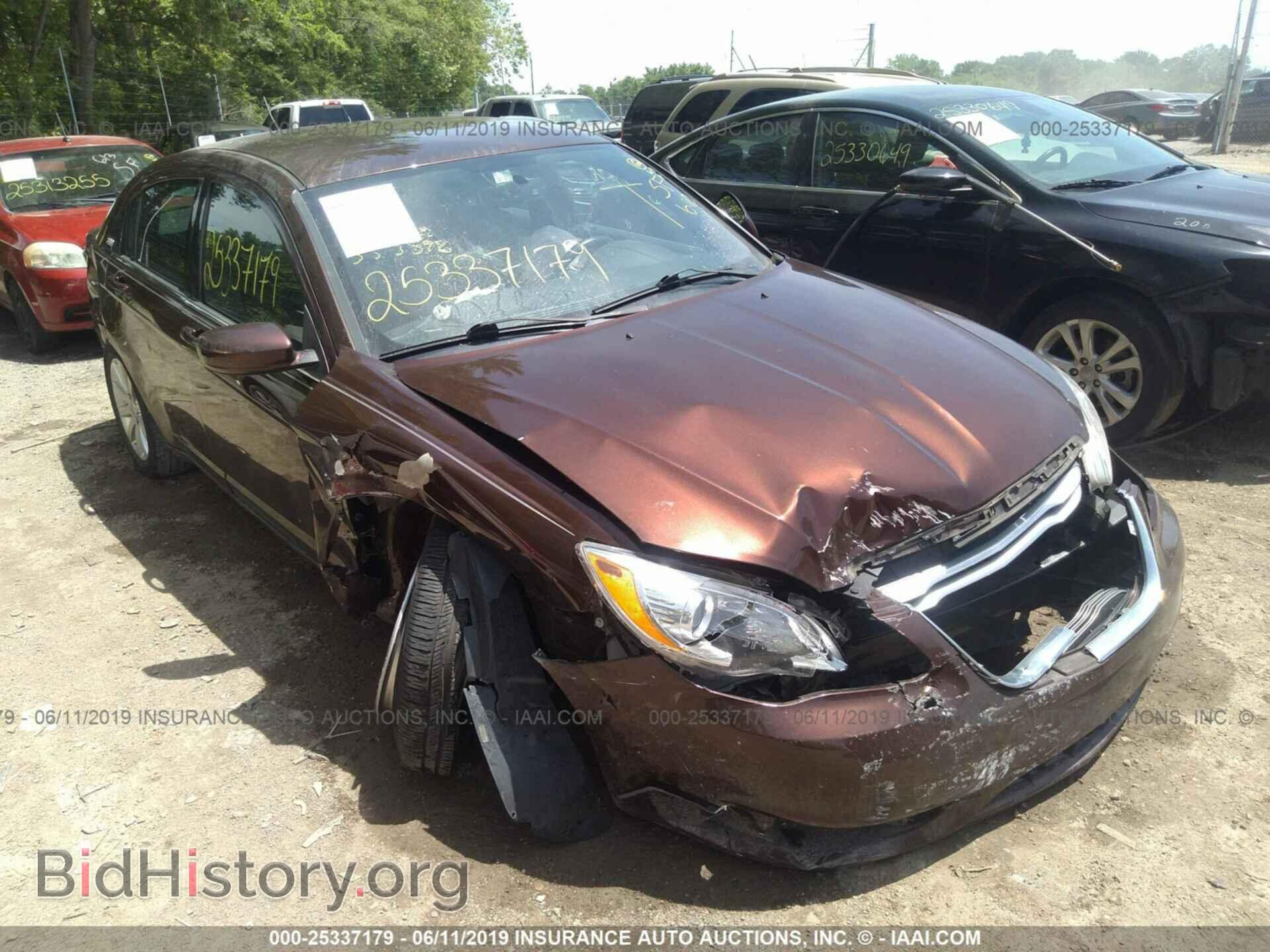Фотография 1C3CCBBB4DN553598 - CHRYSLER 200 2013