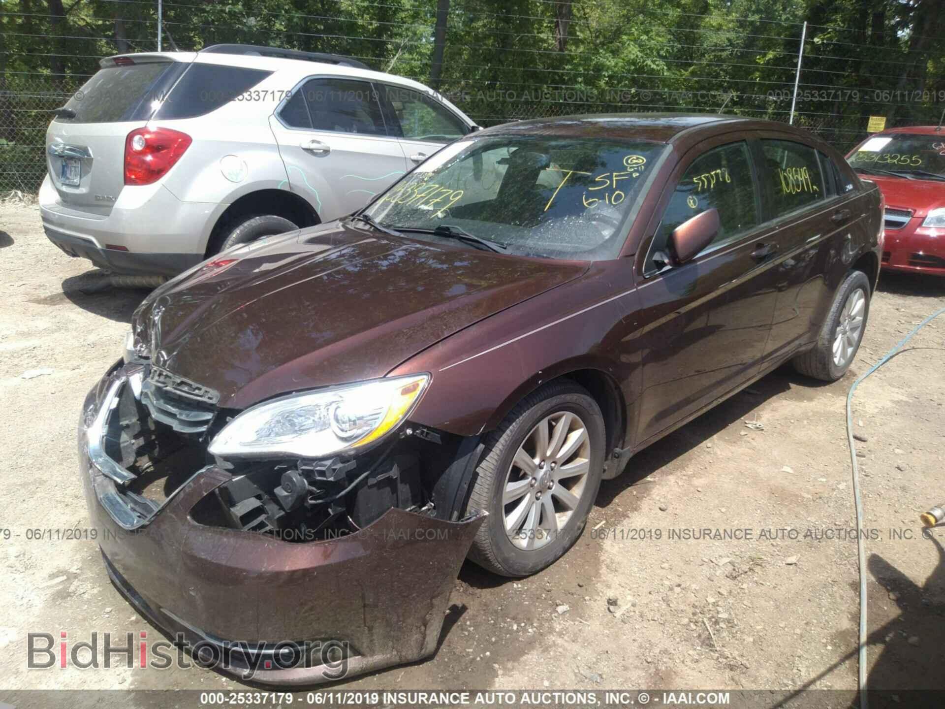 2013 CHRYSLER 200 - VIN: 1C3CCBBB4DN553598 - Фото 2