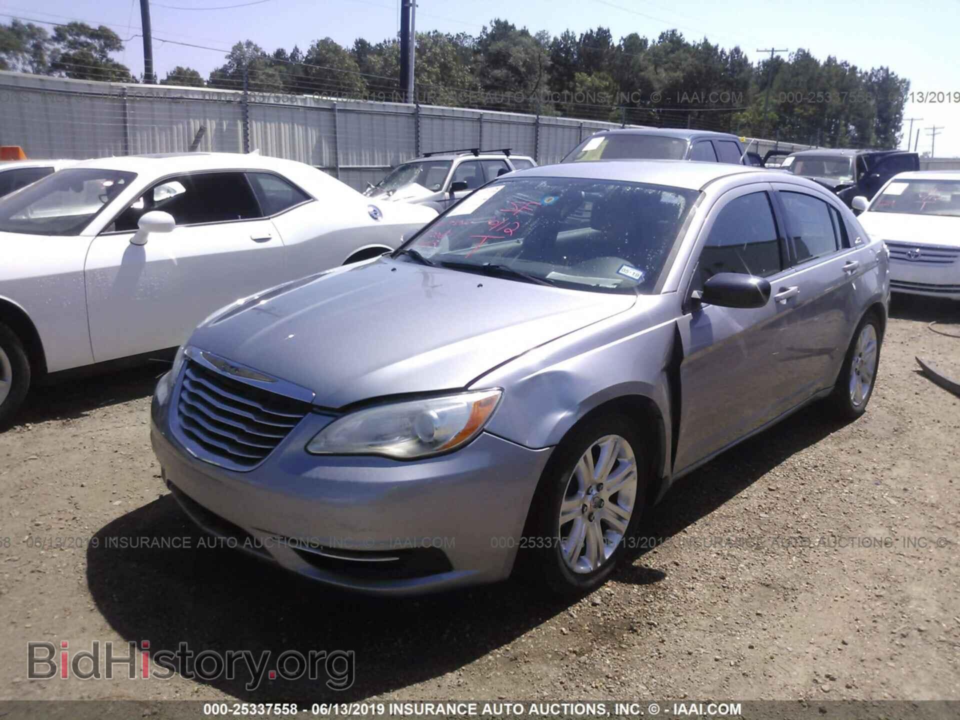 2013 CHRYSLER 200 - VIN: 1C3CCBBB4DN695191 - Photo 2