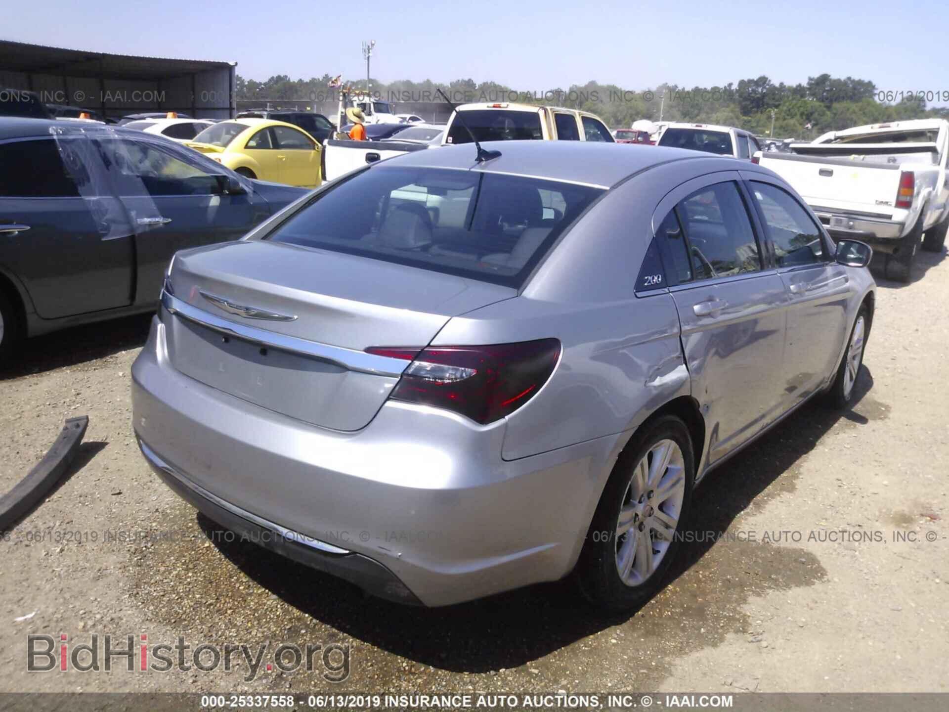 2013 CHRYSLER 200 - VIN: 1C3CCBBB4DN695191 - Photo 4