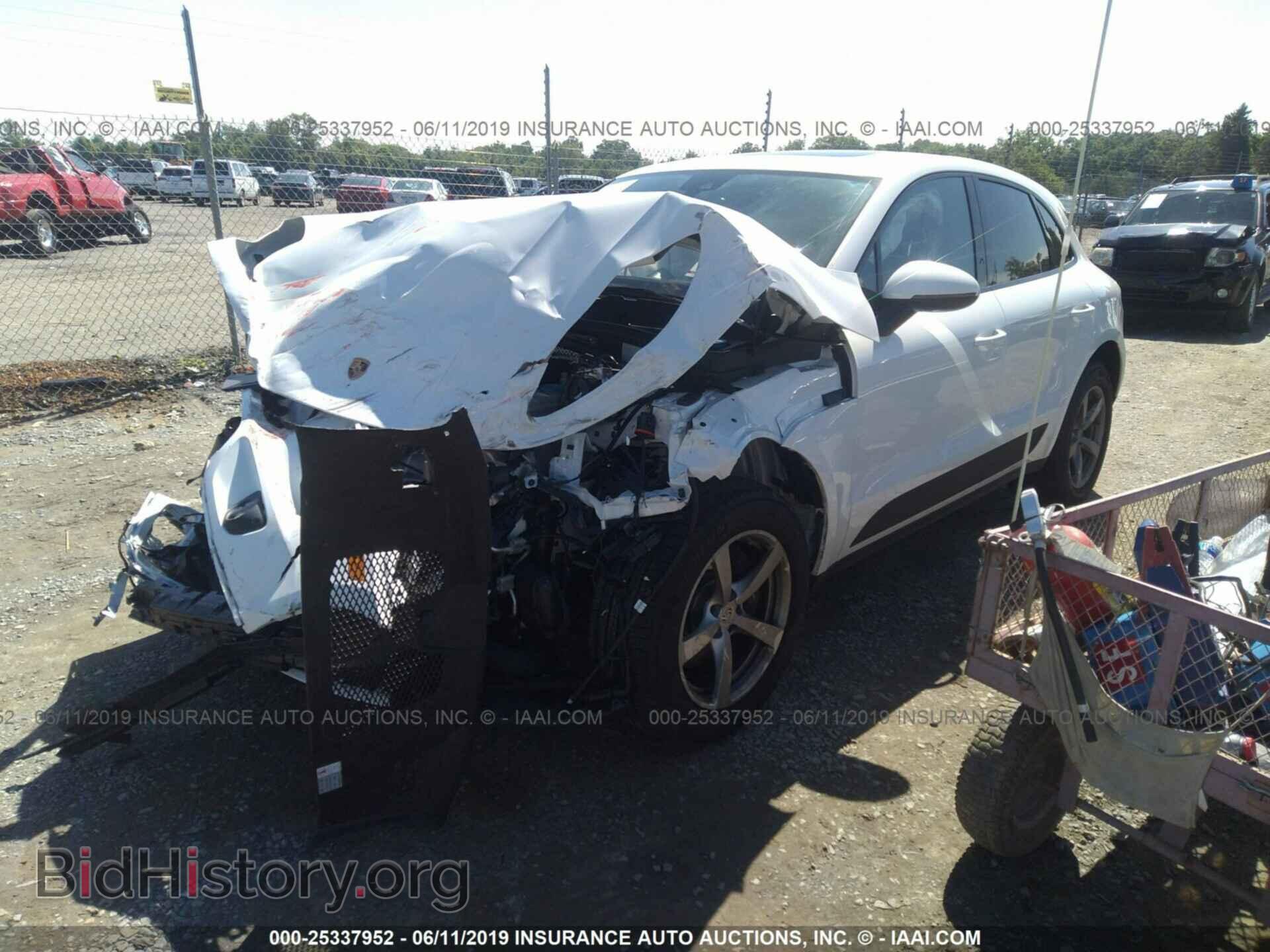 2018 PORSCHE MACAN - VIN: WP1AA2A50JLB22802 - Photo 2