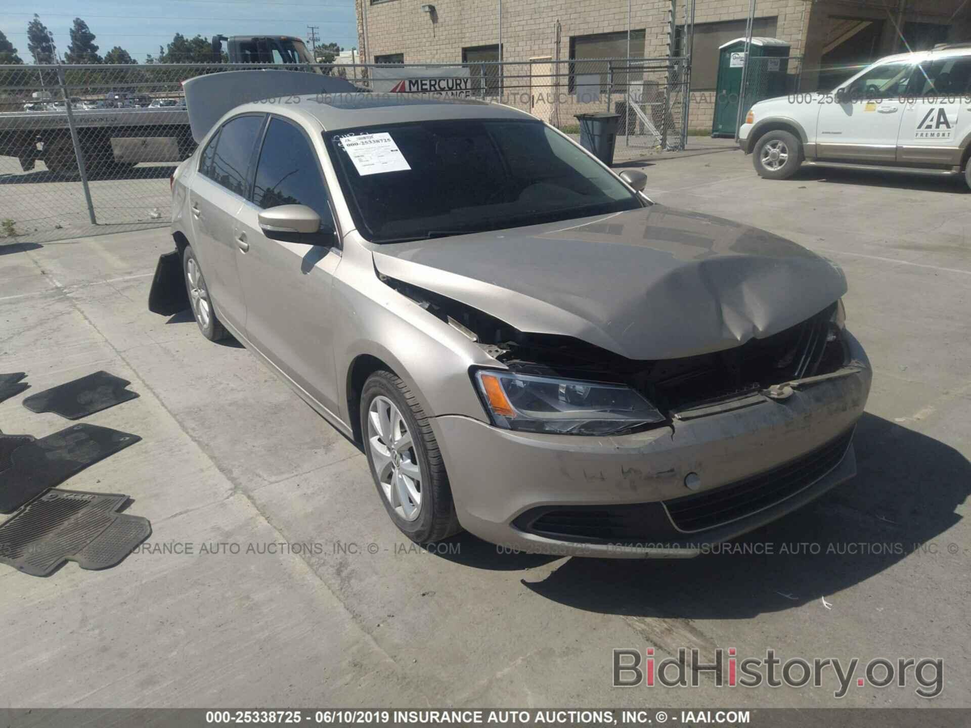 Photo 3VWD17AJ0EM325425 - VOLKSWAGEN JETTA 2014