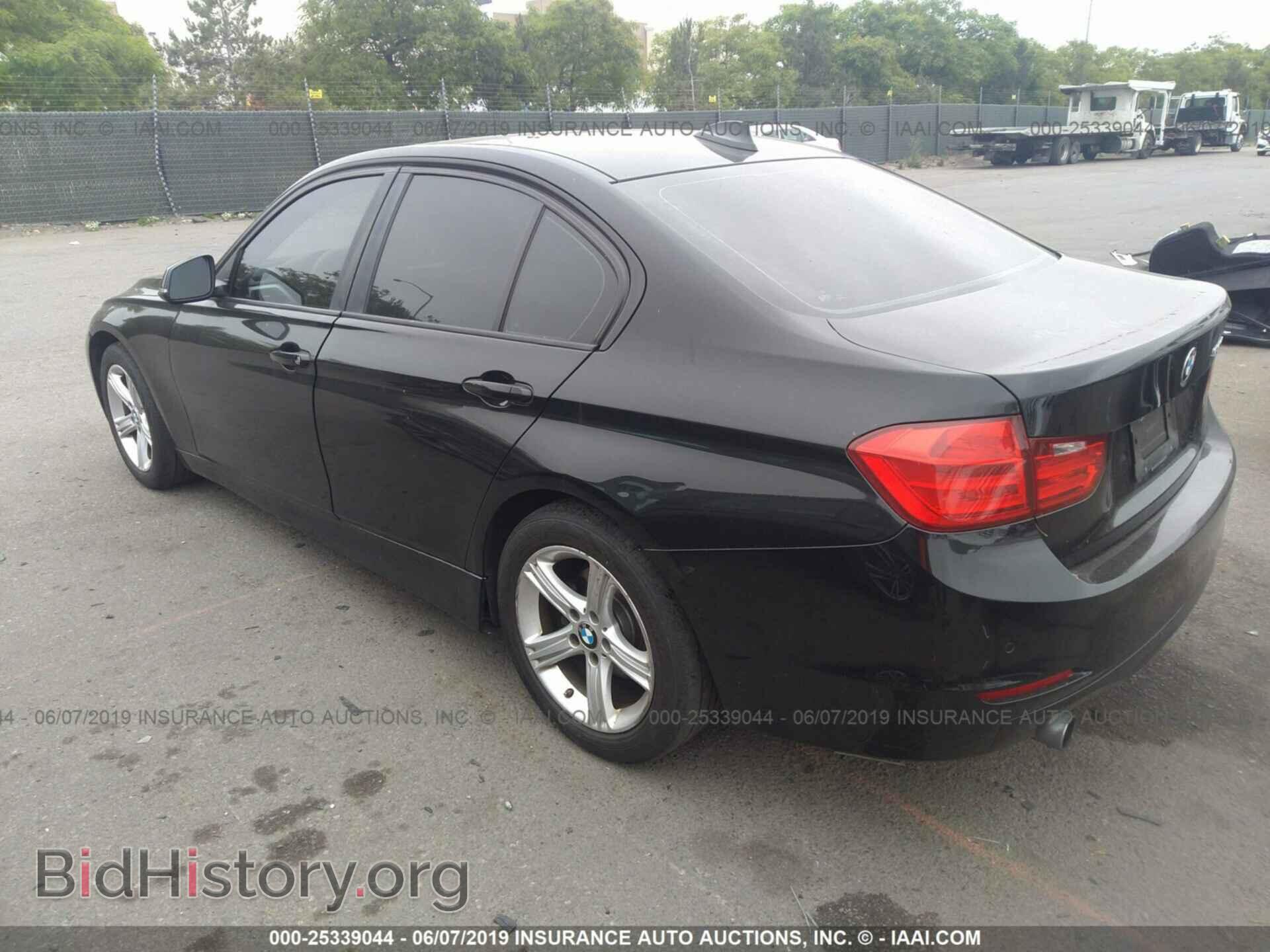 2015 BMW 320 - VIN: WBA3B1C56FK141377 - Фото 3