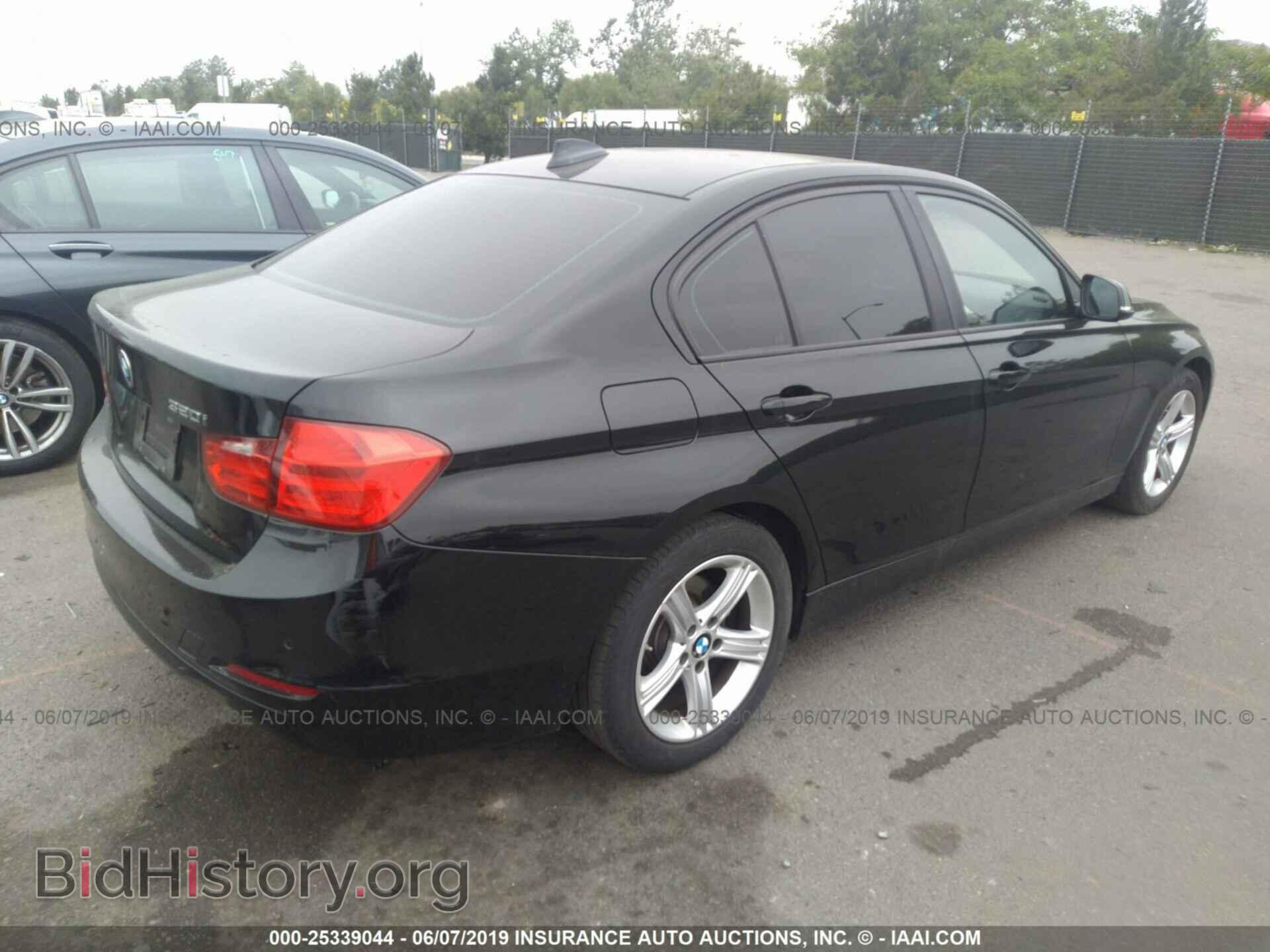 2015 BMW 320 - VIN: WBA3B1C56FK141377 - Фото 4