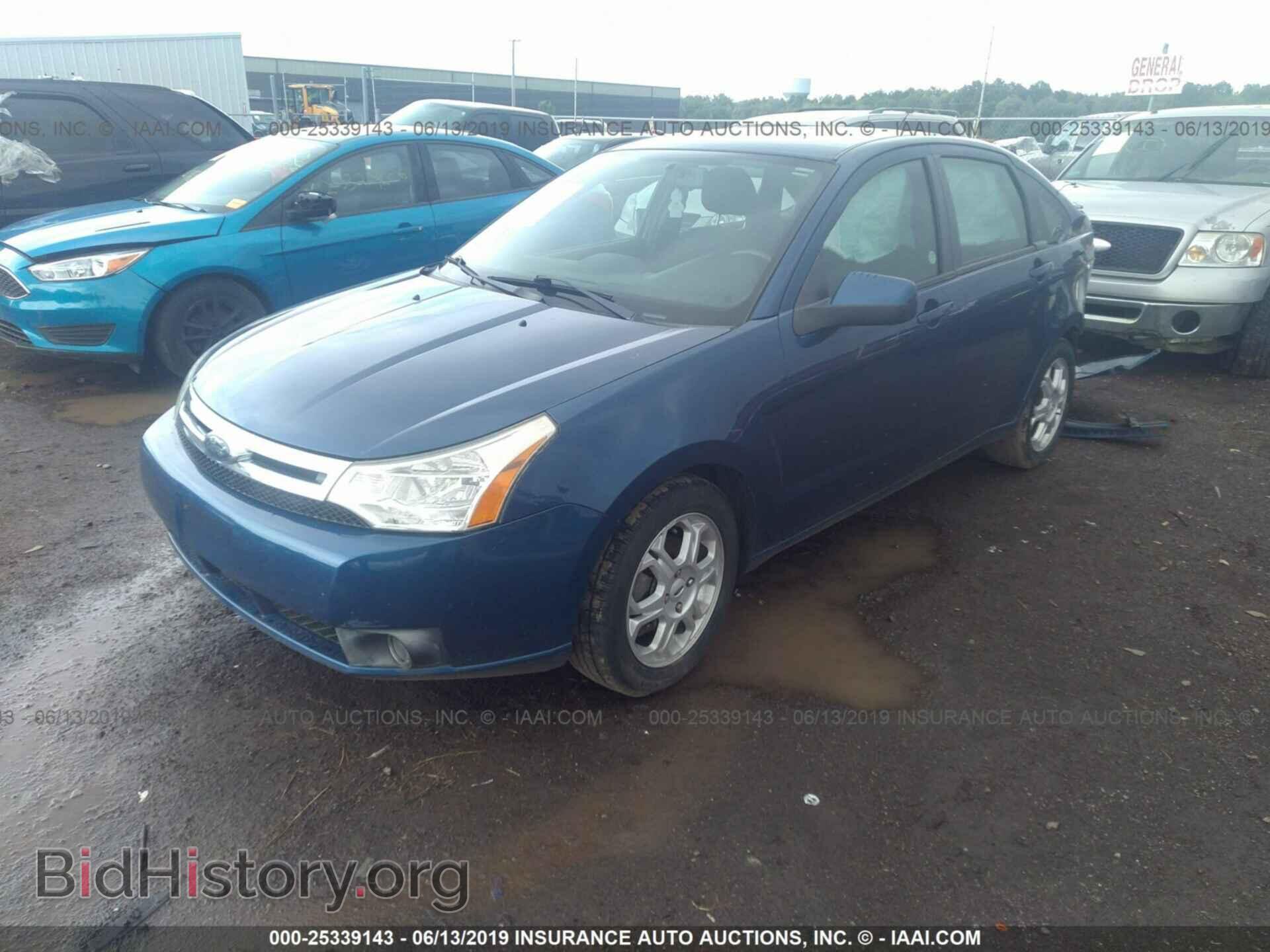2009 FORD FOCUS - VIN: 1FAHP36N39W237357 - Фото 2