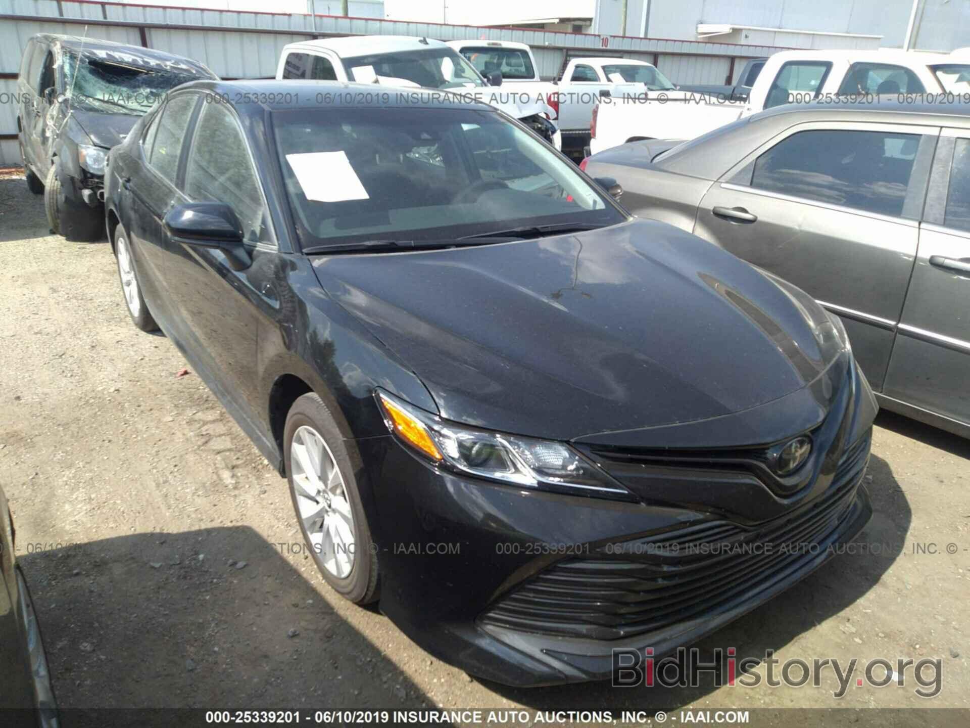 Photo 4T1B11HK8JU582209 - TOYOTA CAMRY 2018