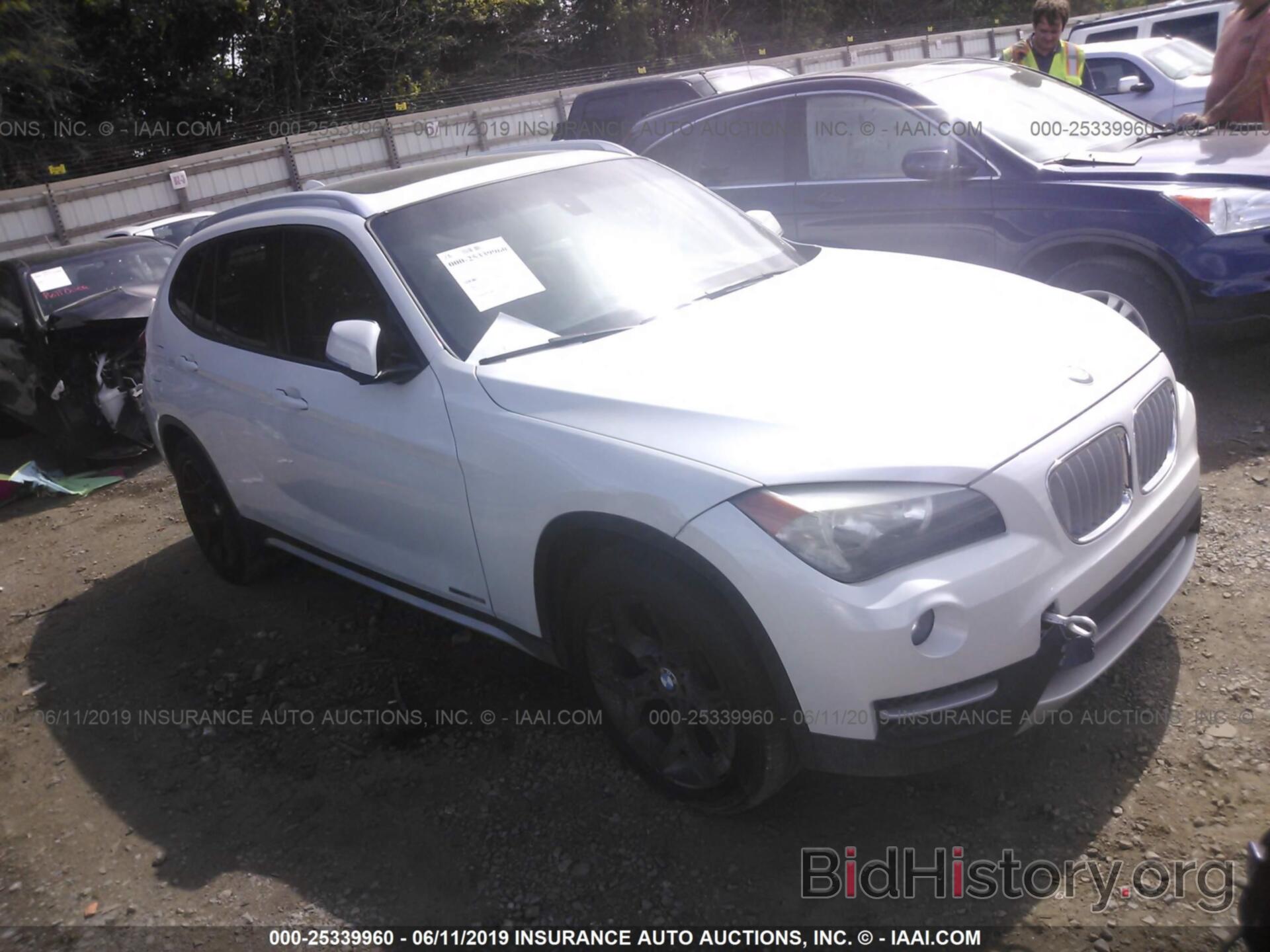 Фотография WBAVM1C53EVW47765 - BMW X1 2014