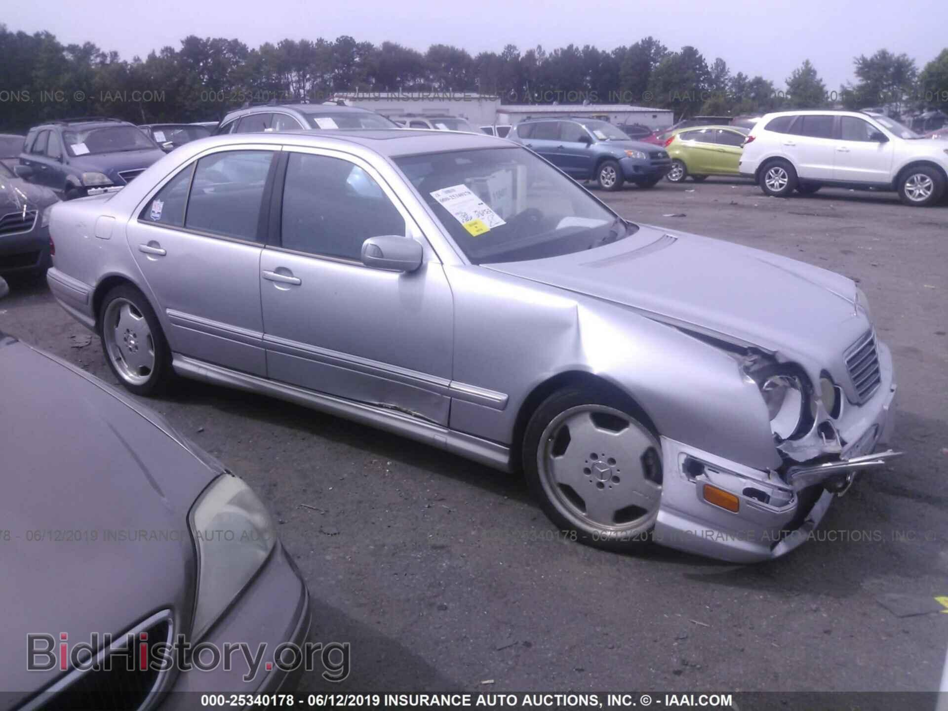 Photo WDBJF74J22B422033 - MERCEDES-BENZ E 2002