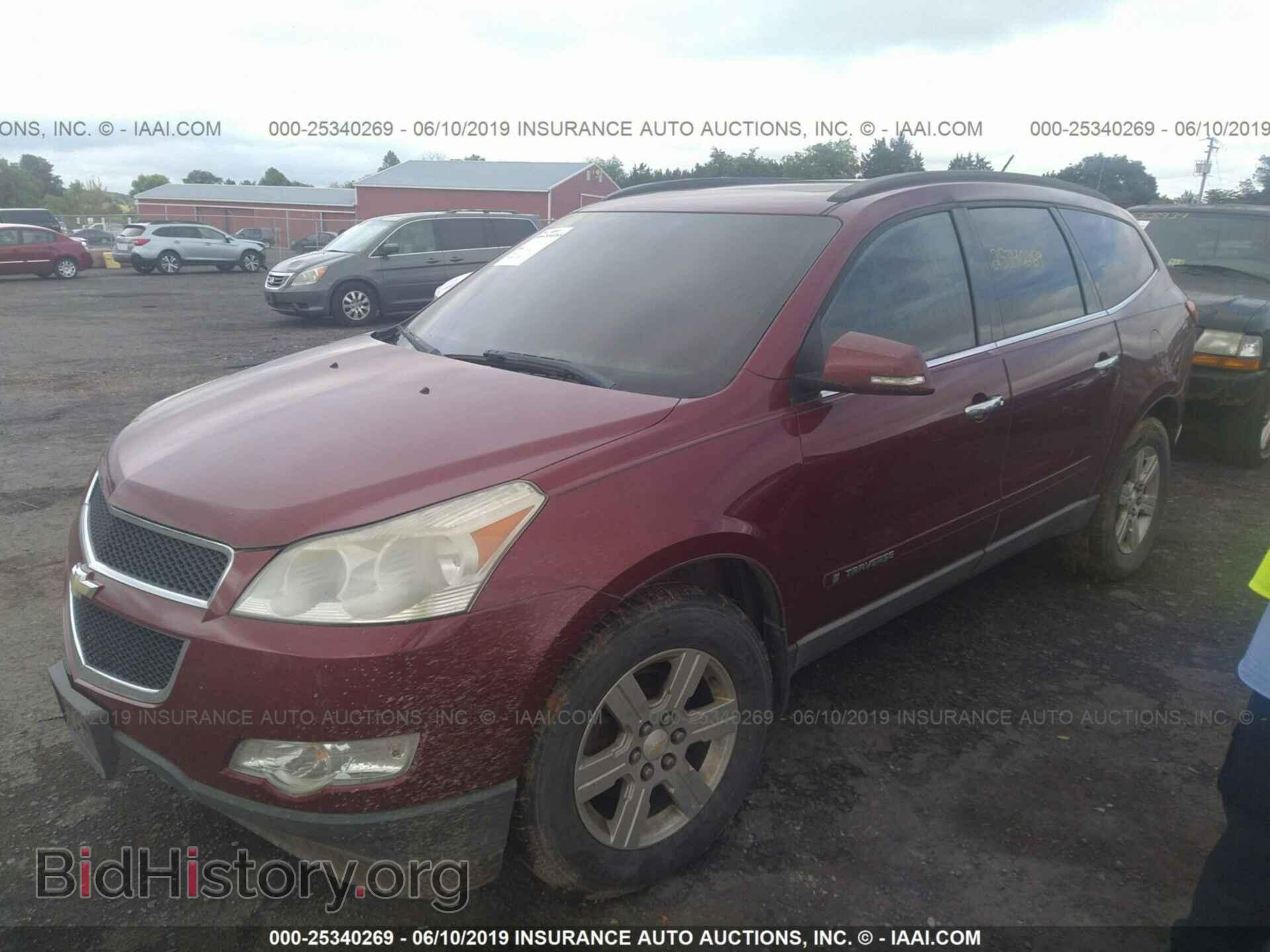 2009 CHEVROLET TRAVERSE - VIN: 1GNEV23D99S160355 - Фото 2
