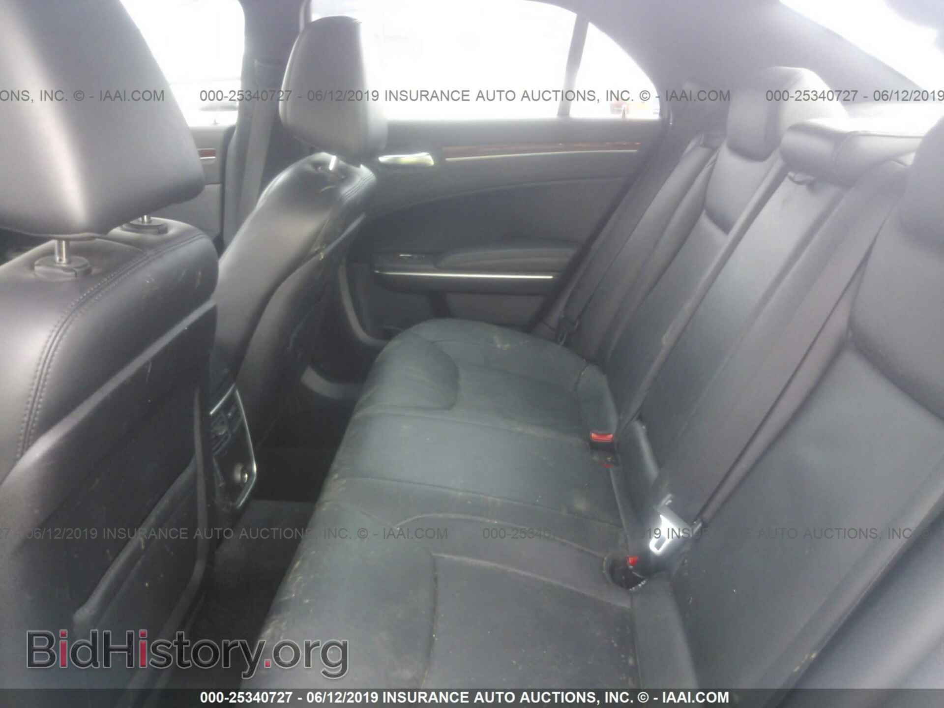 2012 CHRYSLER 300 - VIN: 2C3CCACG2CH137030 - Фото 8