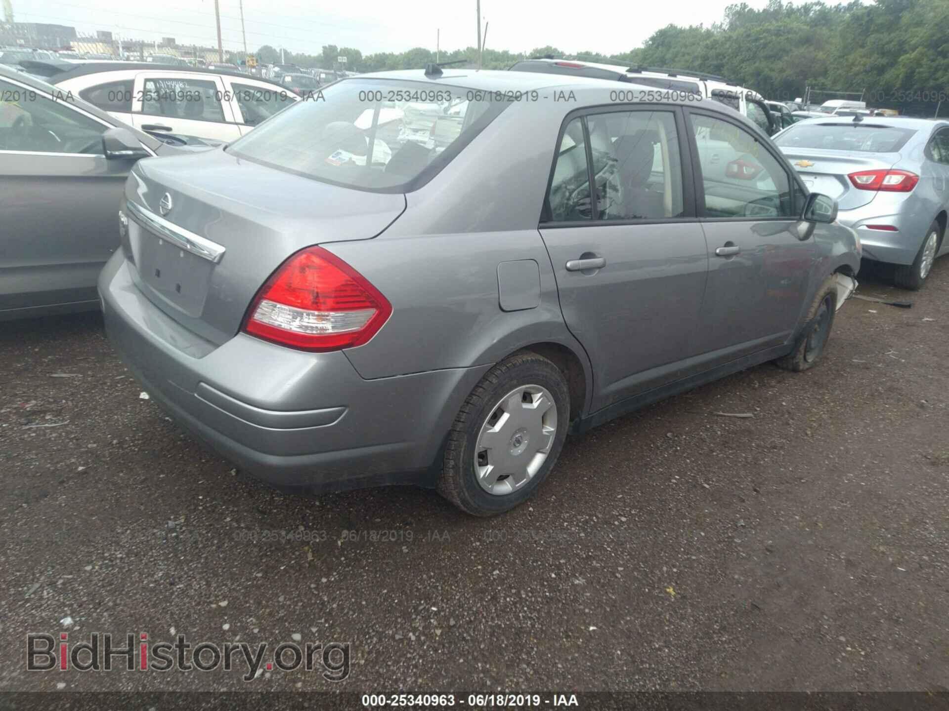 2009 NISSAN VERSA - VIN: 3N1BC11E39L403795 - Фото 4