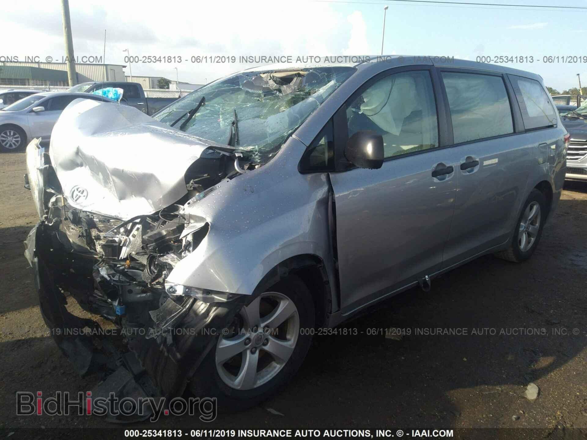 2012 TOYOTA SIENNA - VIN: 5TDZK3DC1CS192425 - Фото 2