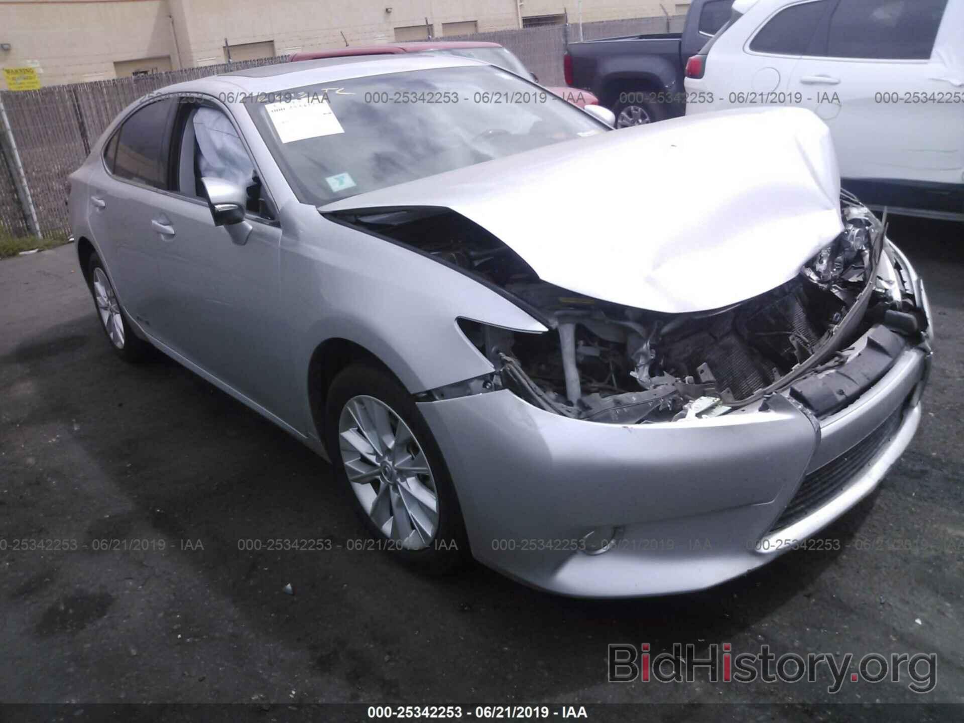 Photo JTHBW1GG0D2007829 - LEXUS ES 2013