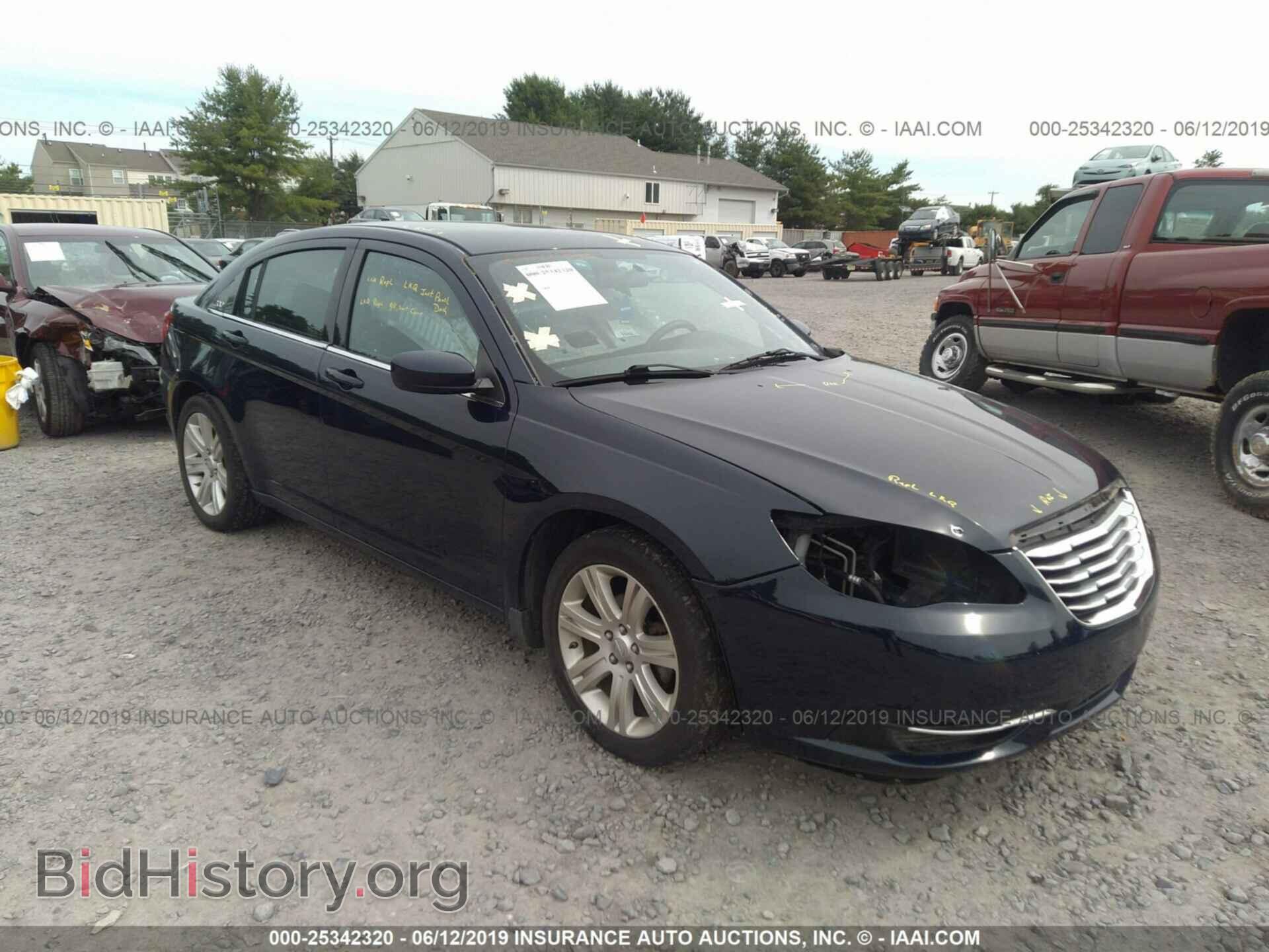 Photo 1C3CCBAB3DN735889 - CHRYSLER 200 2013
