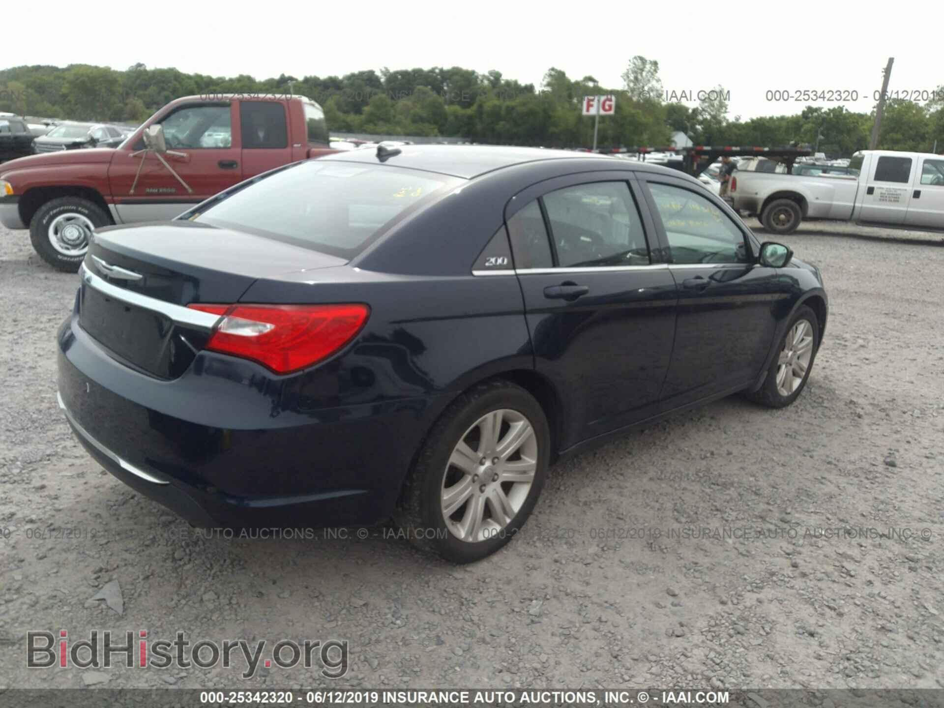 2013 CHRYSLER 200 - VIN: 1C3CCBAB3DN735889 - Photo 4