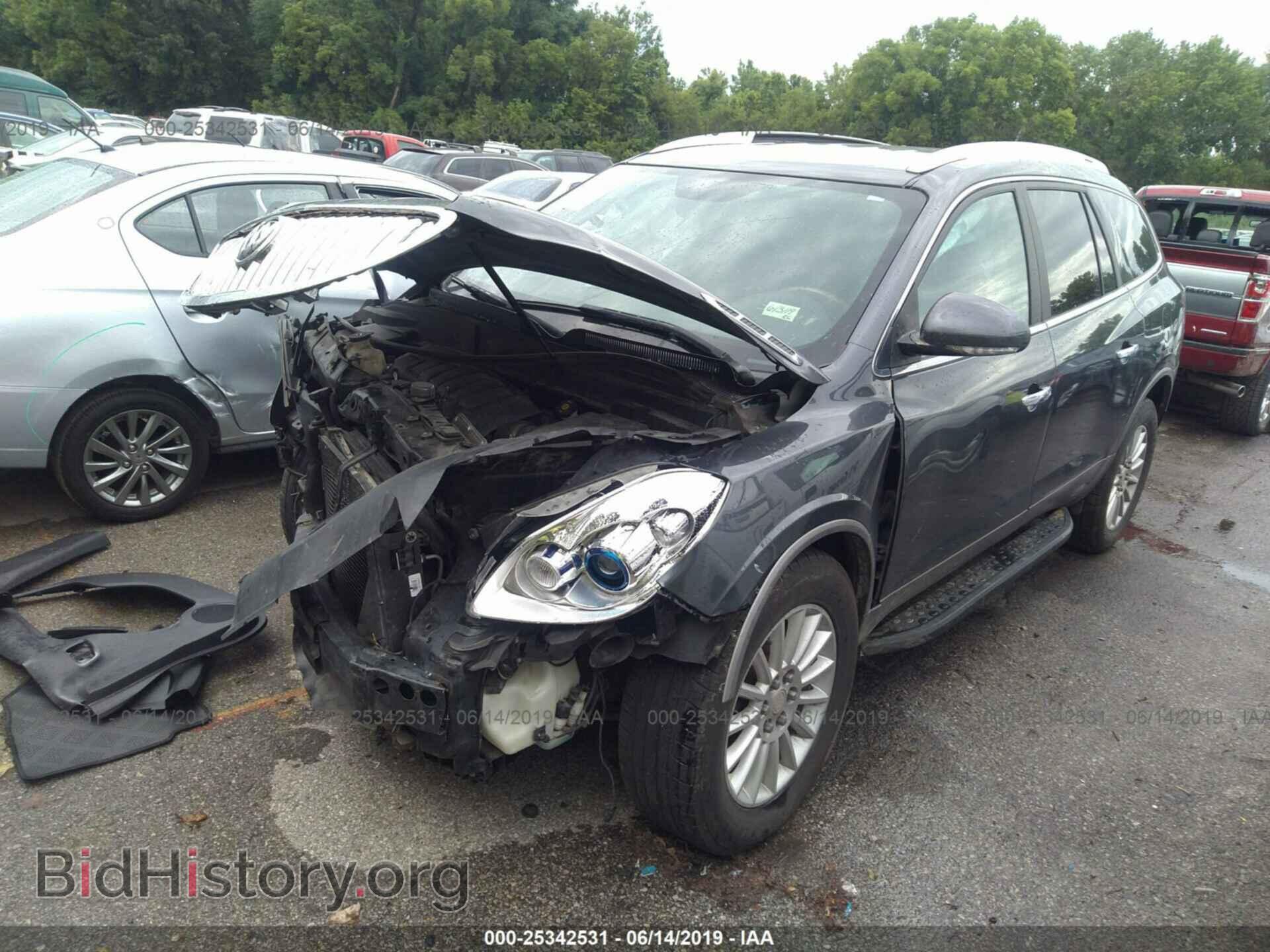 2011 BUICK ENCLAVE - VIN: 5GAKRAED7BJ257851 - Фото 2
