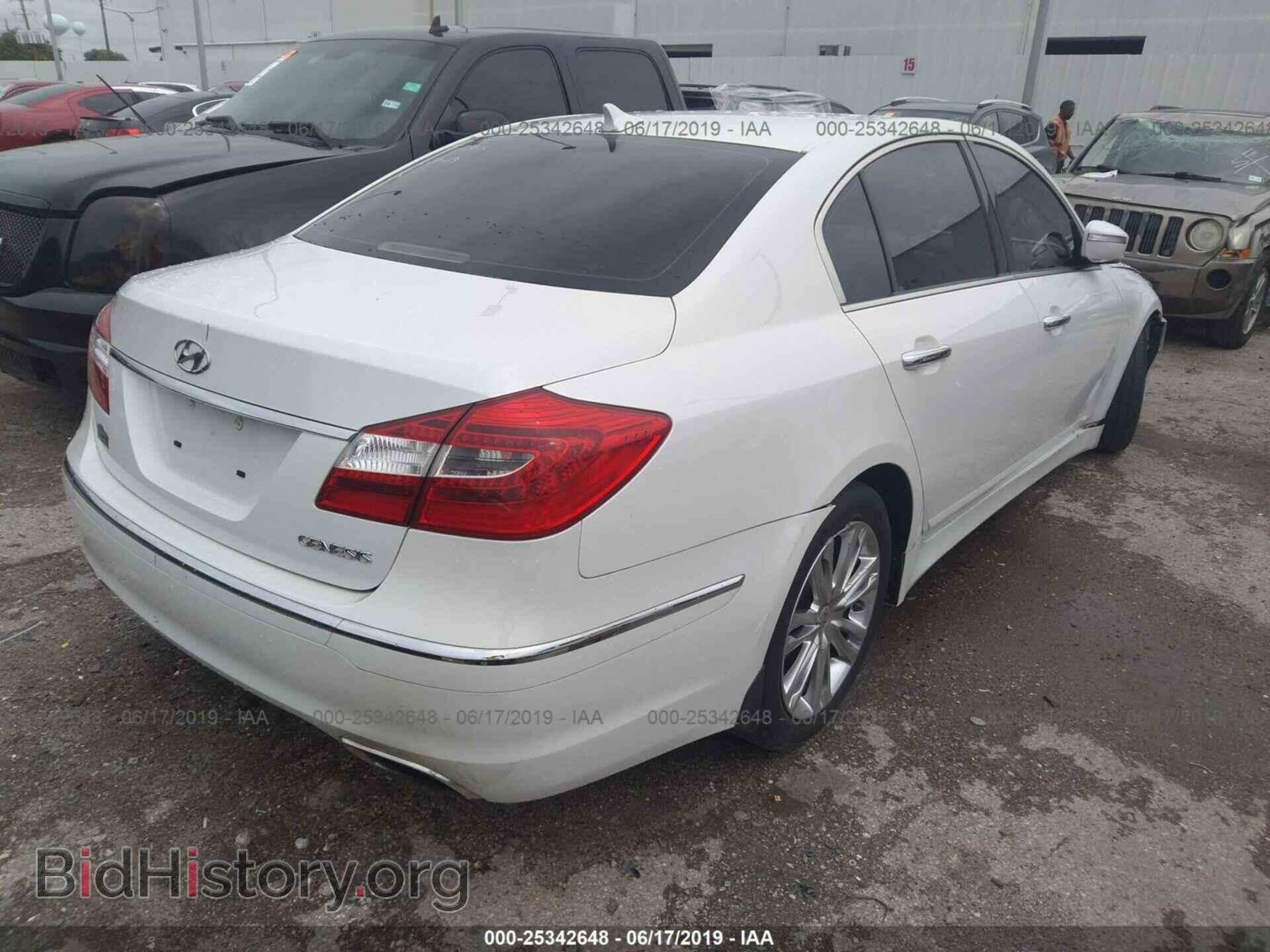 2013 HYUNDAI GENESIS - VIN: KMHGC4DD0DU223319 - Фото 4