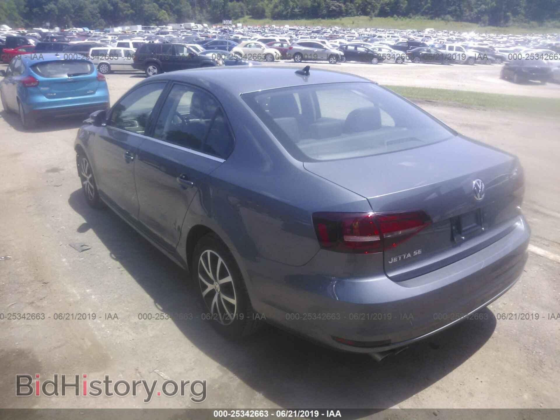 2018 VOLKSWAGEN JETTA - VIN: 3VWDB7AJXJM261031 - Фото 3