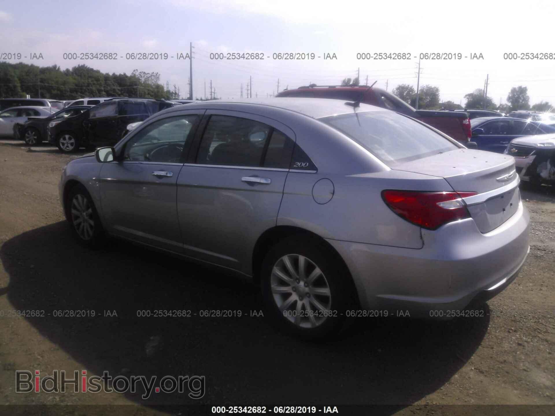 2013 CHRYSLER 200 - VIN: 1C3CCBCG3DN674407 - Фото 3