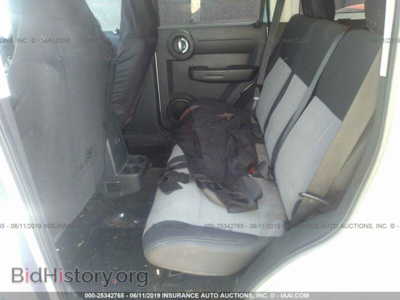 2007 Dodge NITRO (VIN 1D8GU28K67W685683) — photo 8 of 10