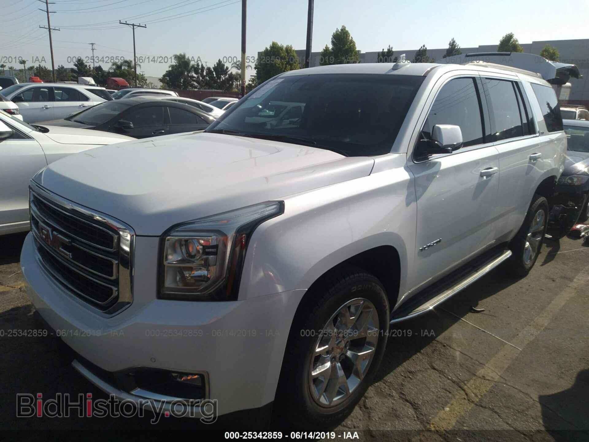 2017 GMC YUKON - VIN: 1GKS1BKC2HR188315 - Фото 2