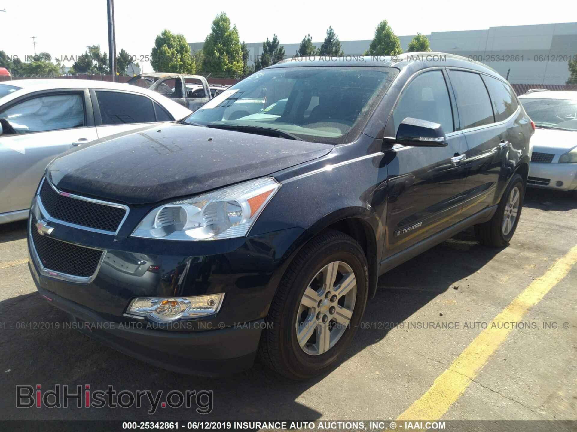 2009 CHEVROLET TRAVERSE - VIN: 1GNER23D89S181122 - Фото 2