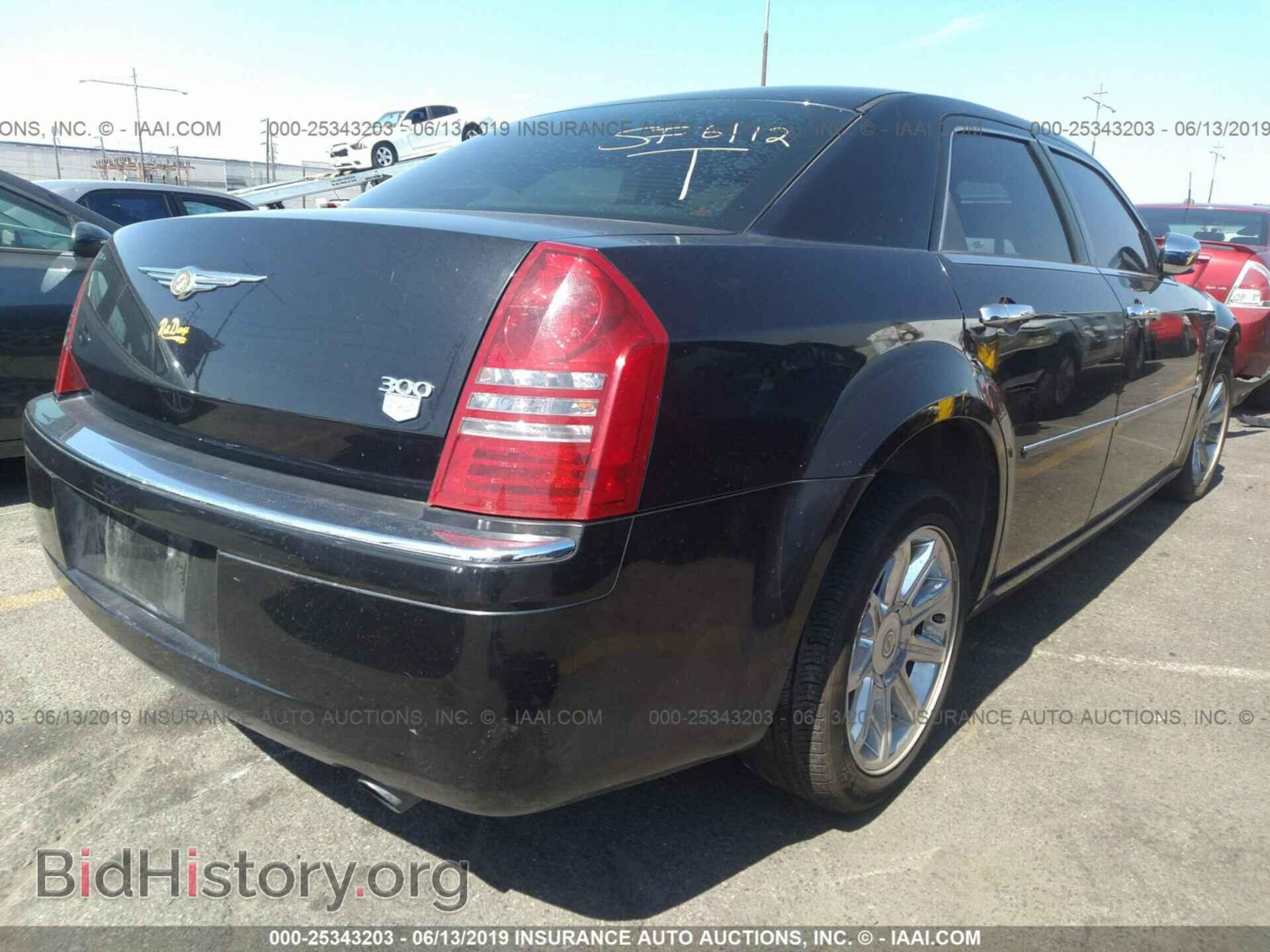 2006 CHRYSLER 300C - VIN: 2C3KA63H06H308787 - Фото 4