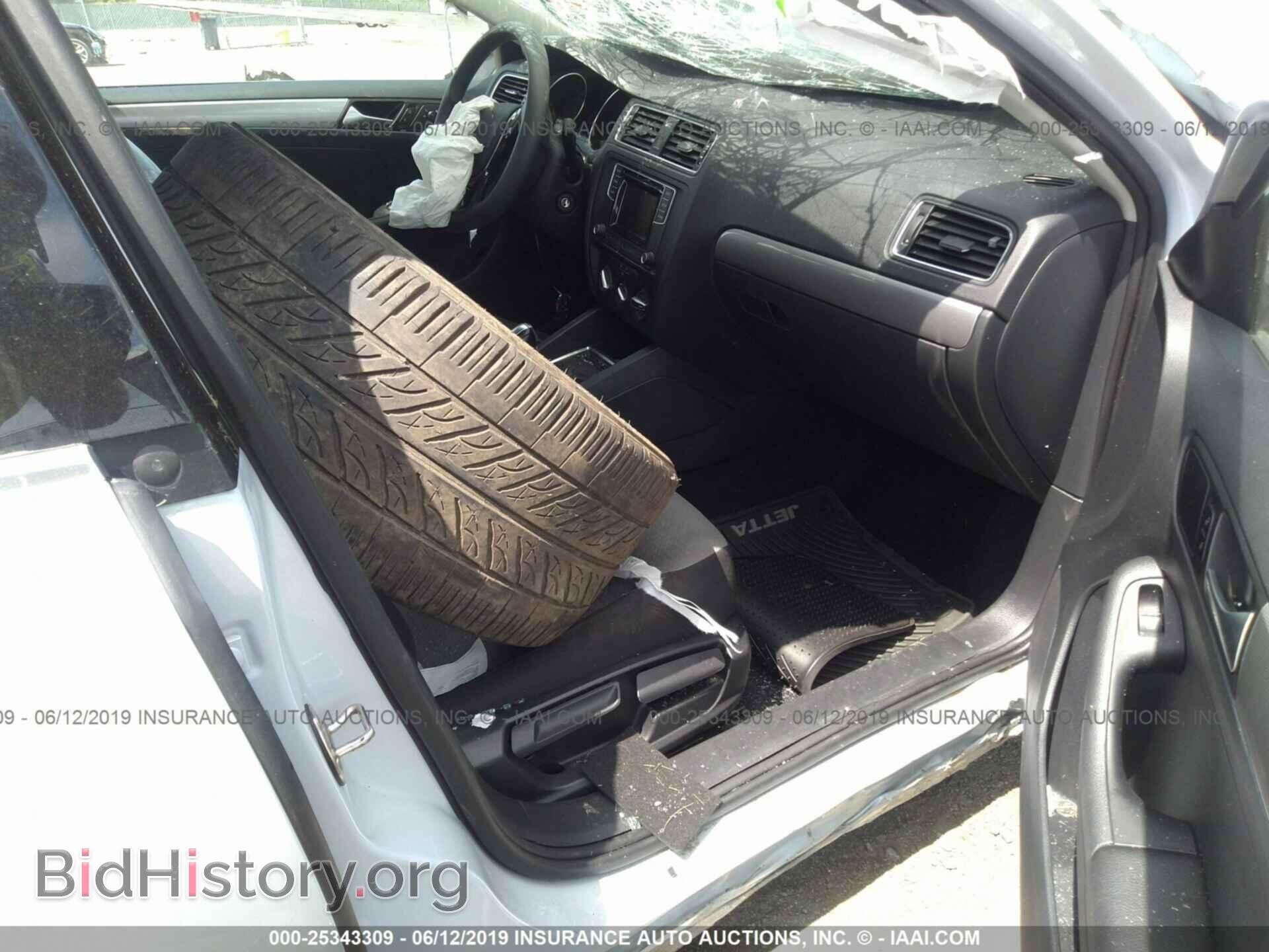 2017 VOLKSWAGEN JETTA - VIN: 3VW2B7AJ2HM410405 - Photo 5