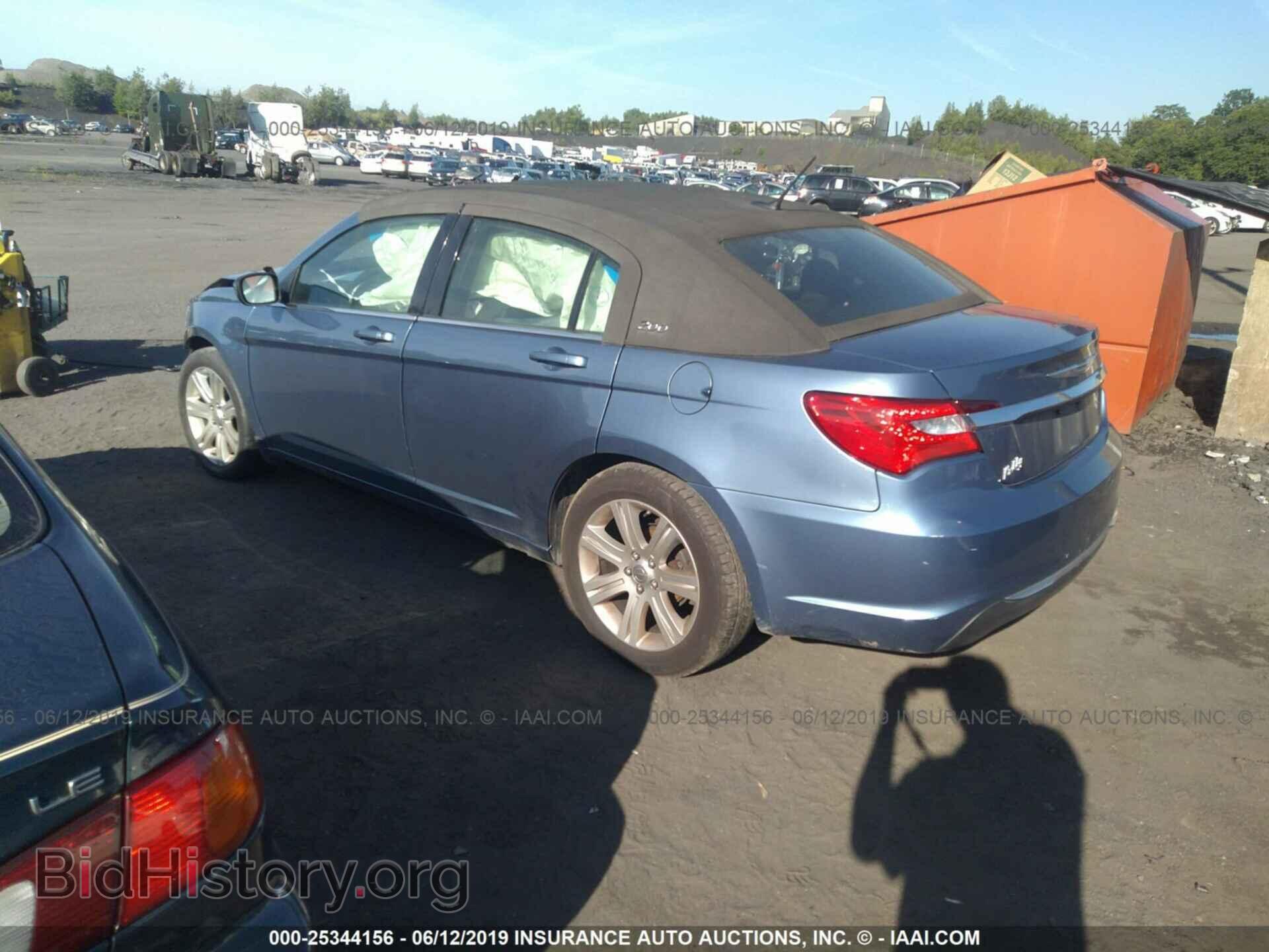 2011 CHRYSLER 200 - VIN: 1C3BC1FB6BN570495 - Фото 3