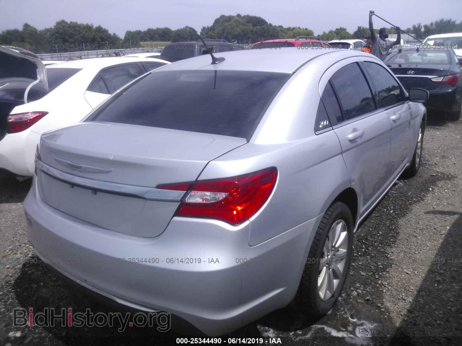 2012 CHRYSLER 200 - VIN: 1C3CCBBB0CN177075 - Фото 4