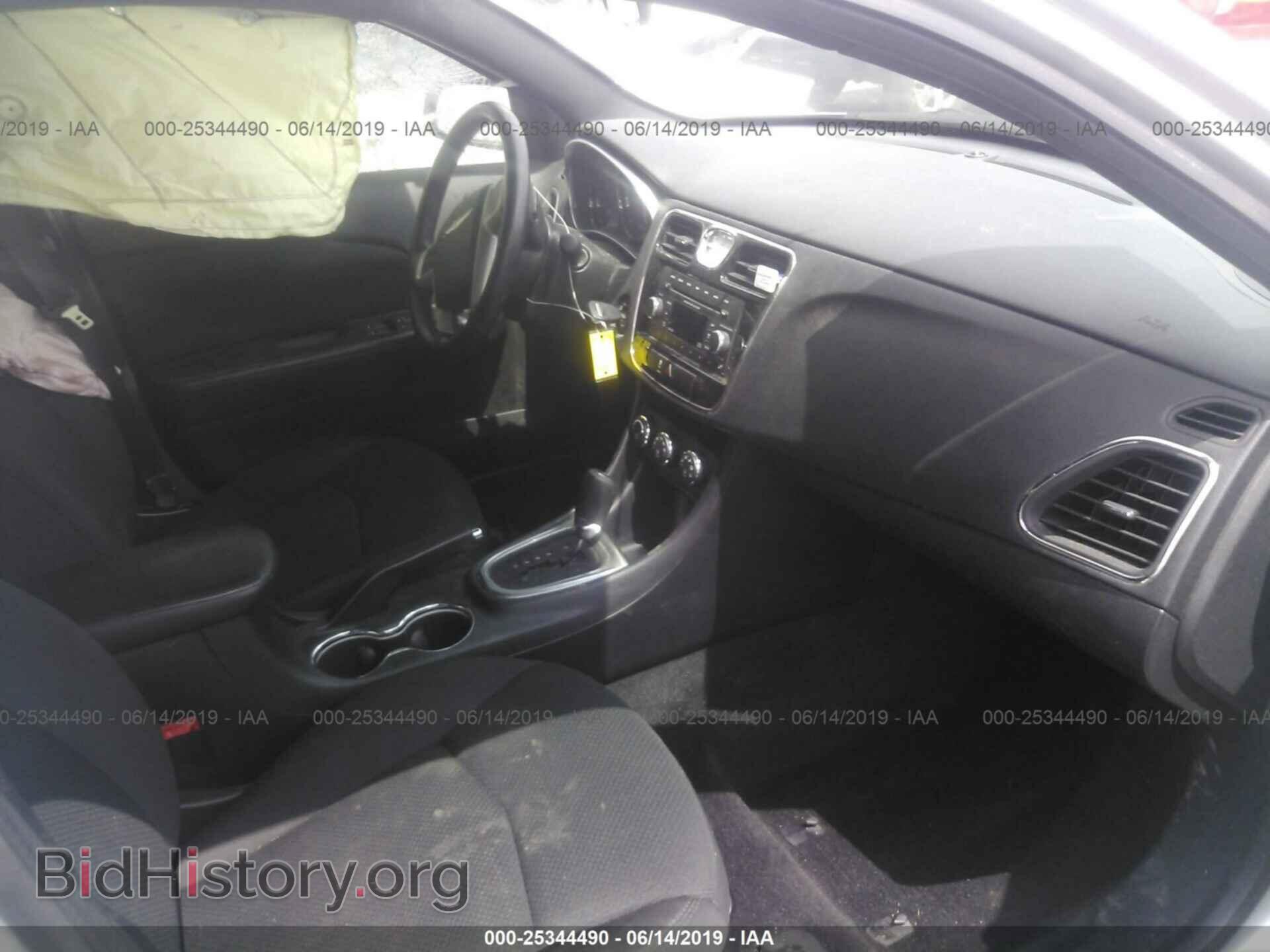 2012 CHRYSLER 200 - VIN: 1C3CCBBB0CN177075 - Фото 5