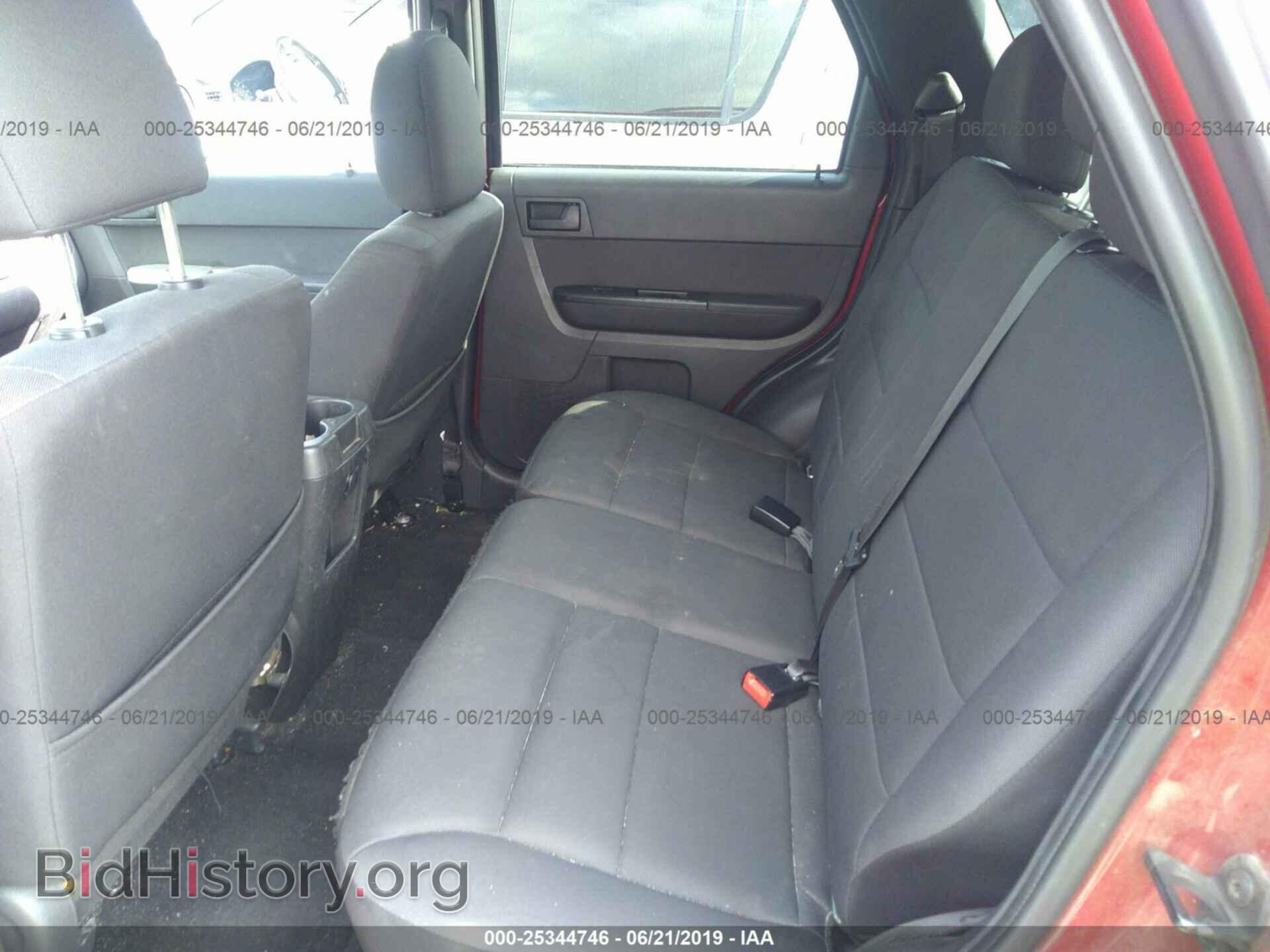 2011 FORD ESCAPE - VIN: 1FMCU0D74BKB54383 - Фото 8