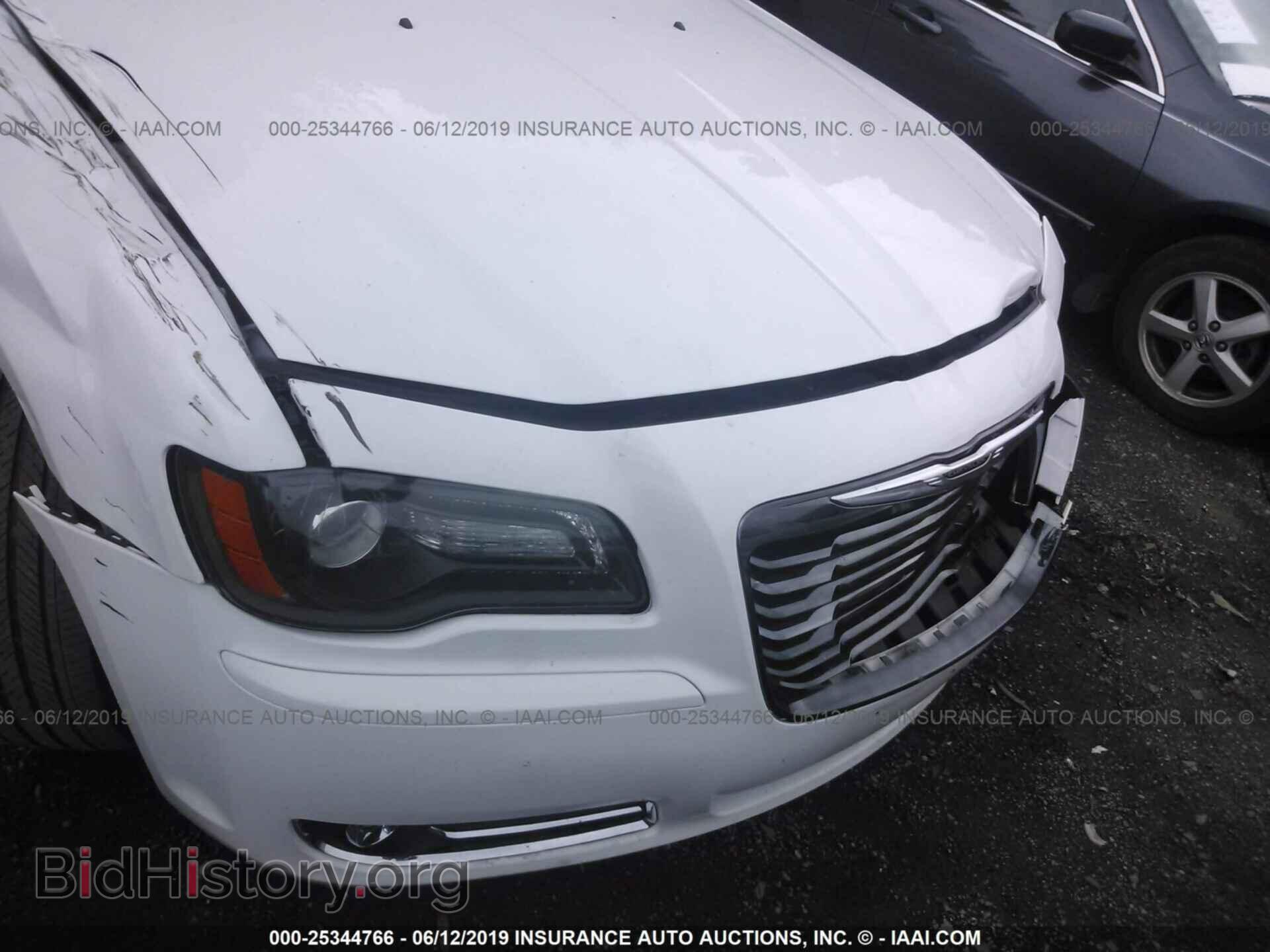 2014 CHRYSLER 300 - VIN: 2C3CCAGG5EH383969 - Фото 6