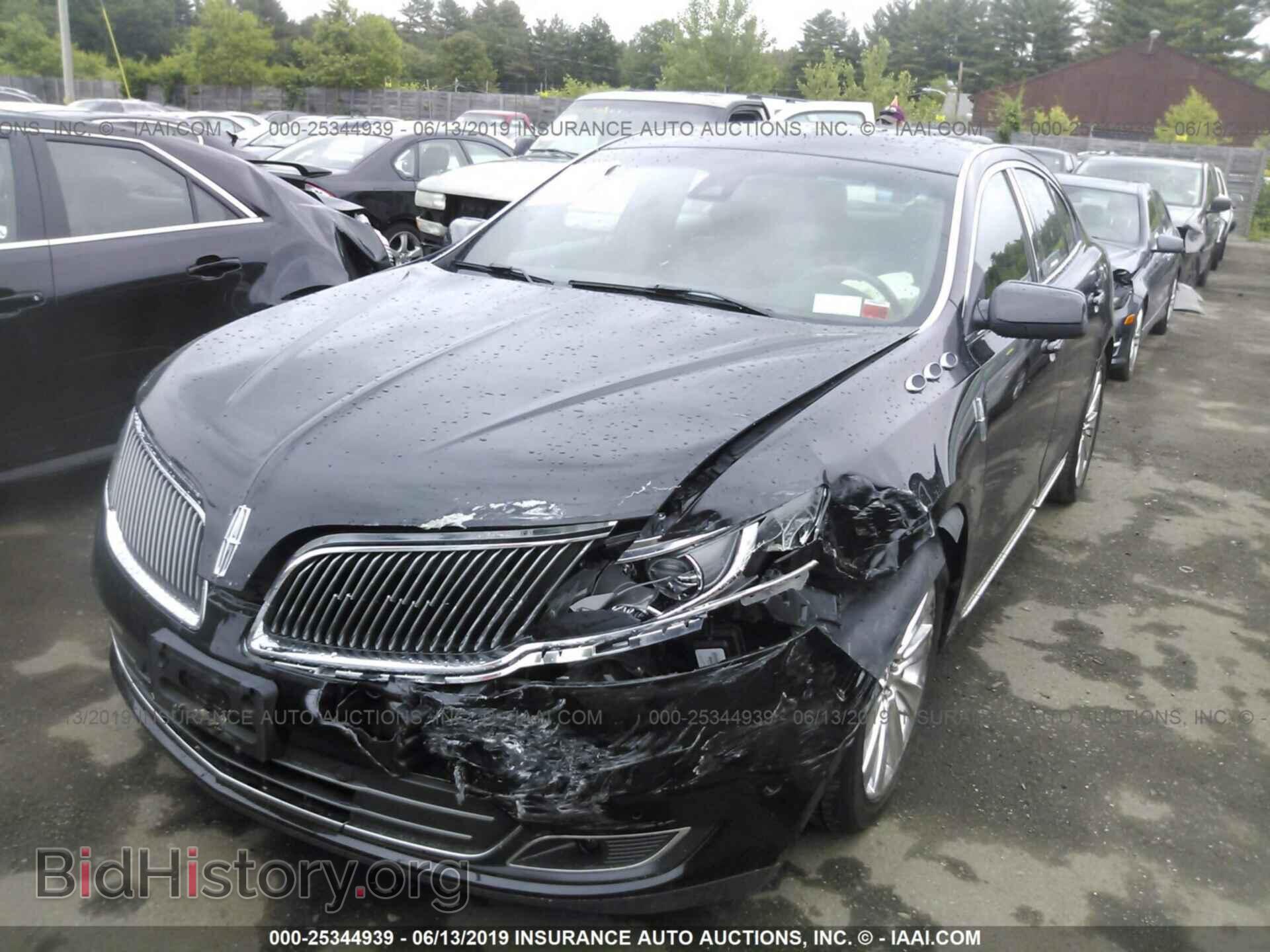 2013 LINCOLN MKS - VIN: 1LNHL9FT6DG609621 - Photo 2