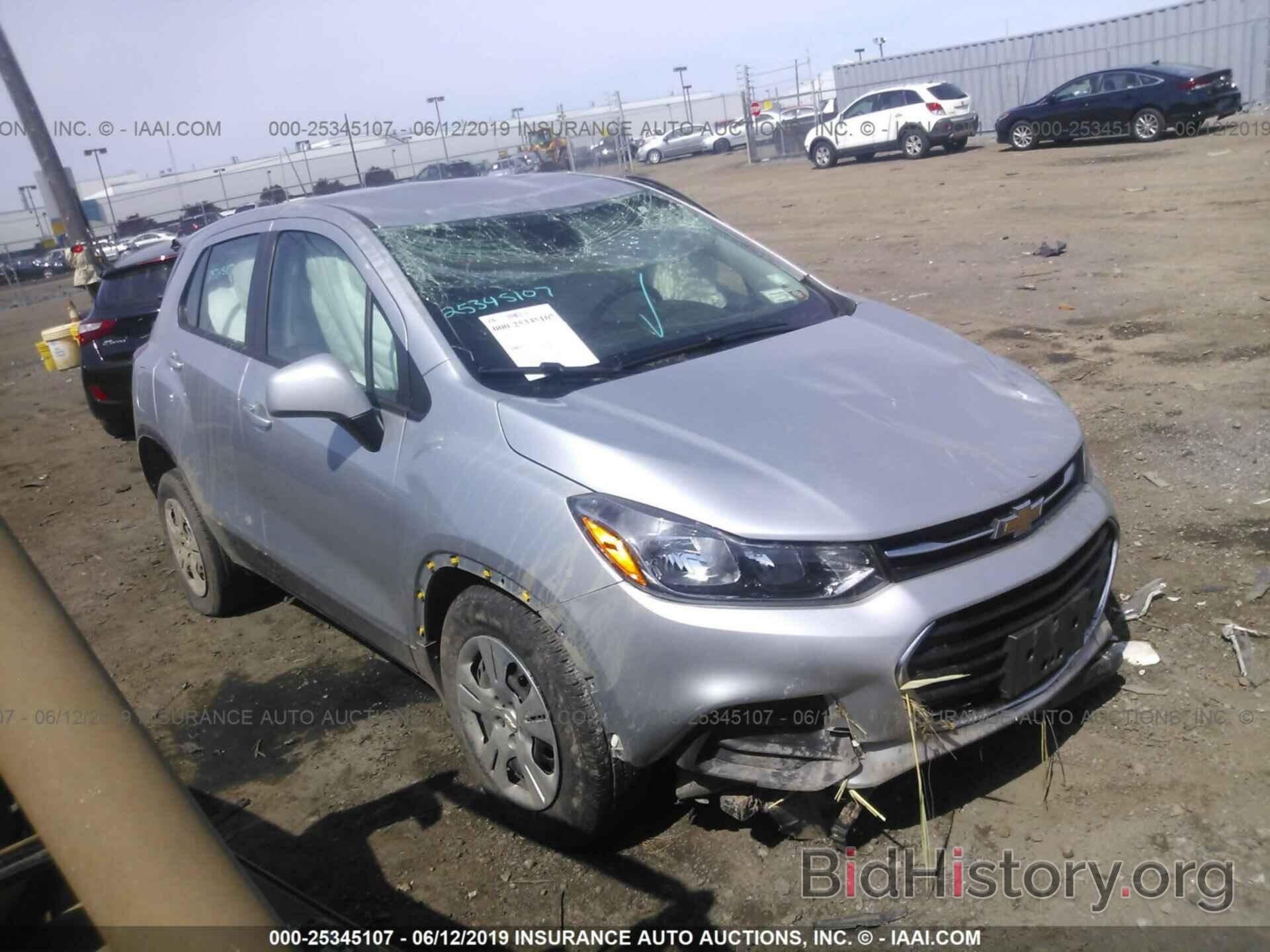 Photo KL7CJKSB3JB605878 - CHEVROLET TRAX 2018