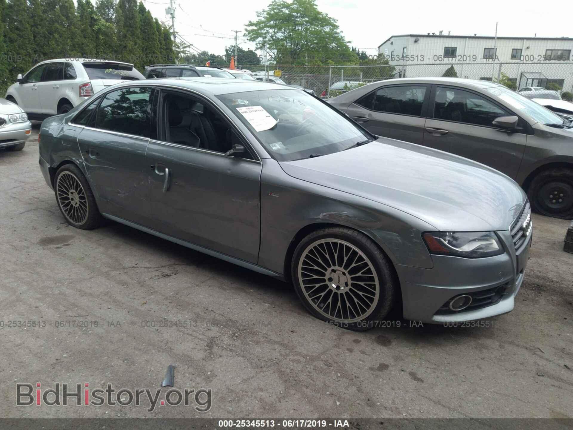 Photo WAUKFBFLXBN018416 - AUDI A4 2011