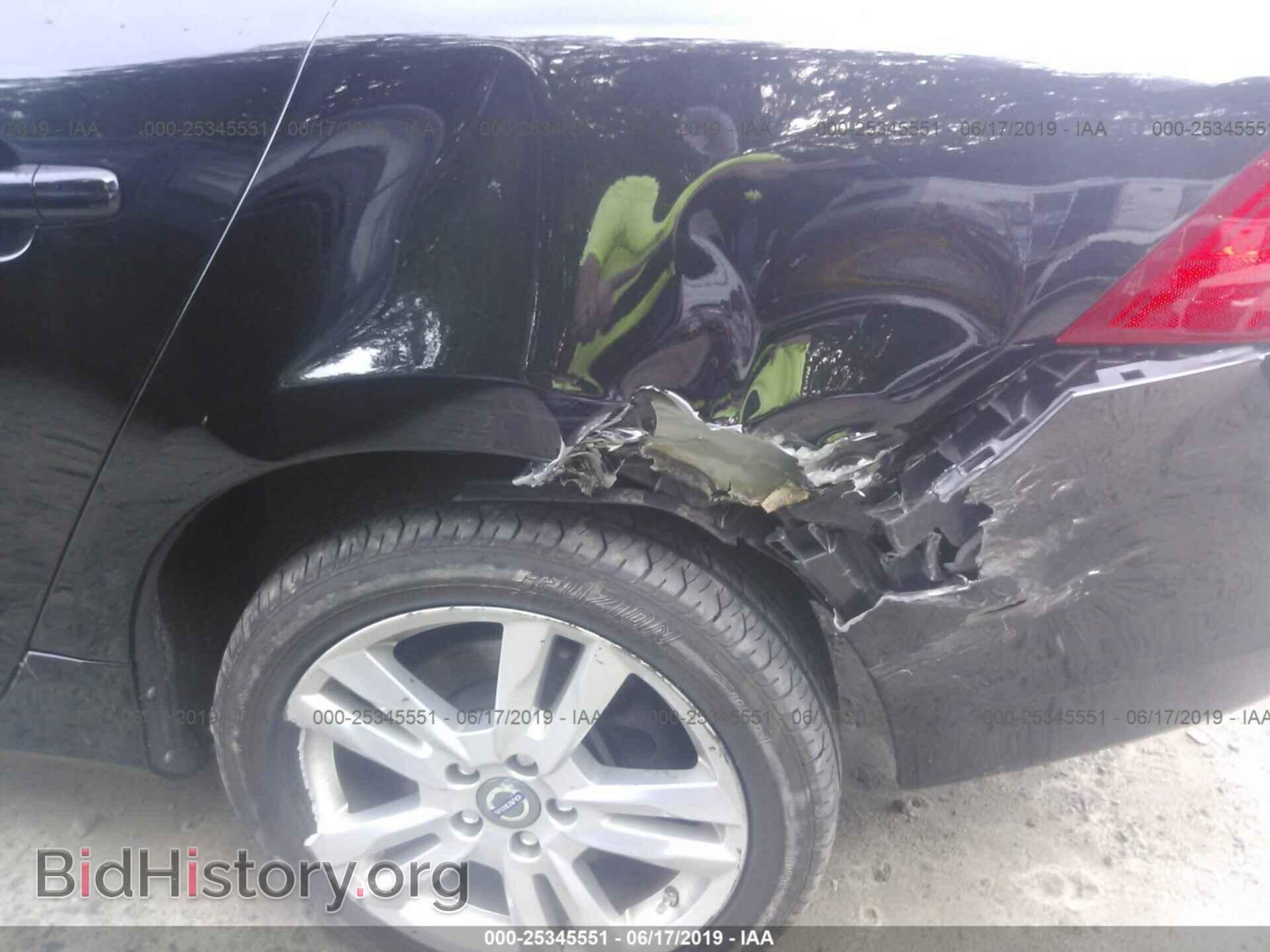 2012 VOLVO S60 - VIN: YV1902FH2C2046643 - Фото 6