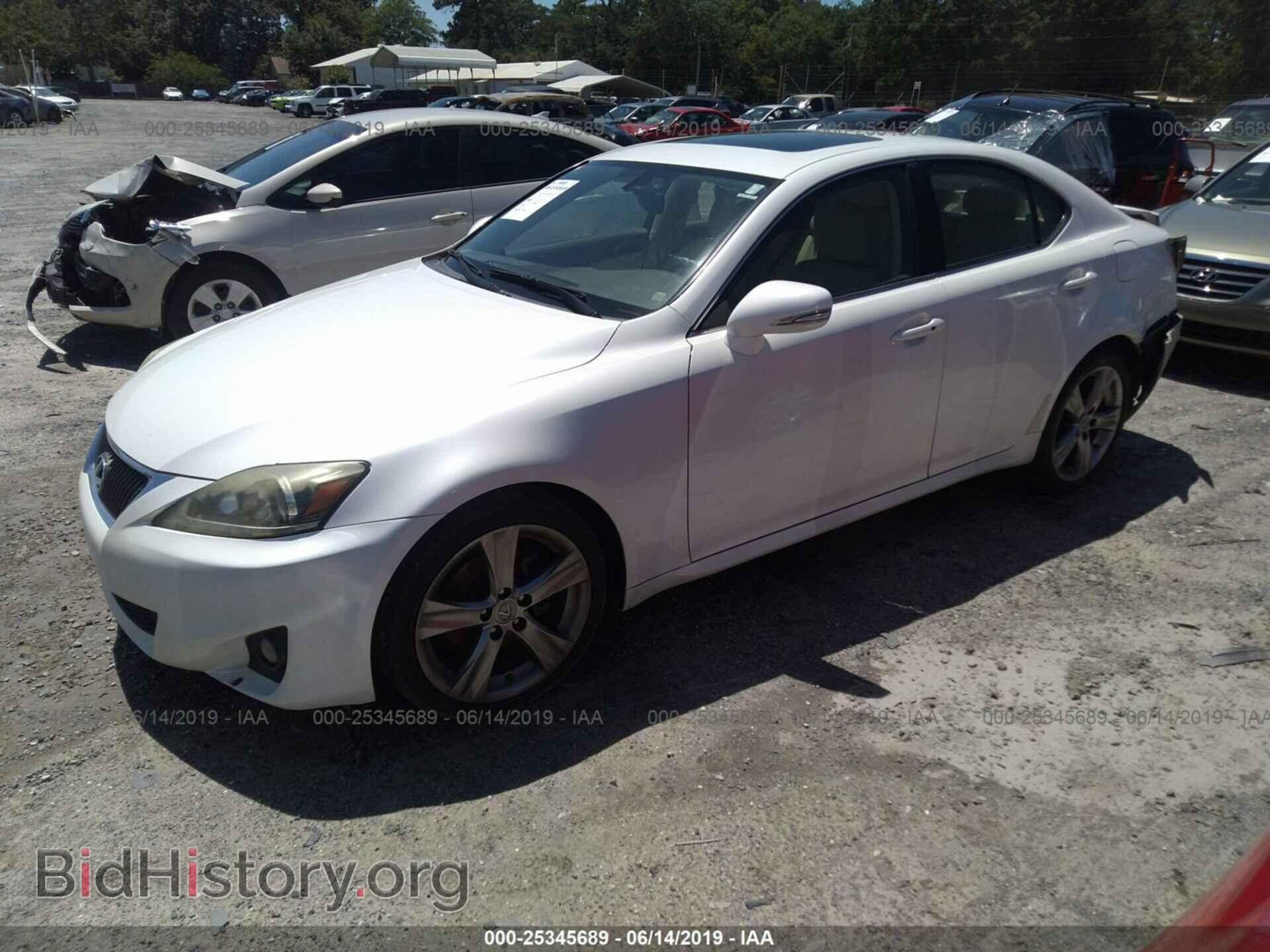 2011 LEXUS IS - VIN: JTHBF5C2XB2101067 - Photo 2
