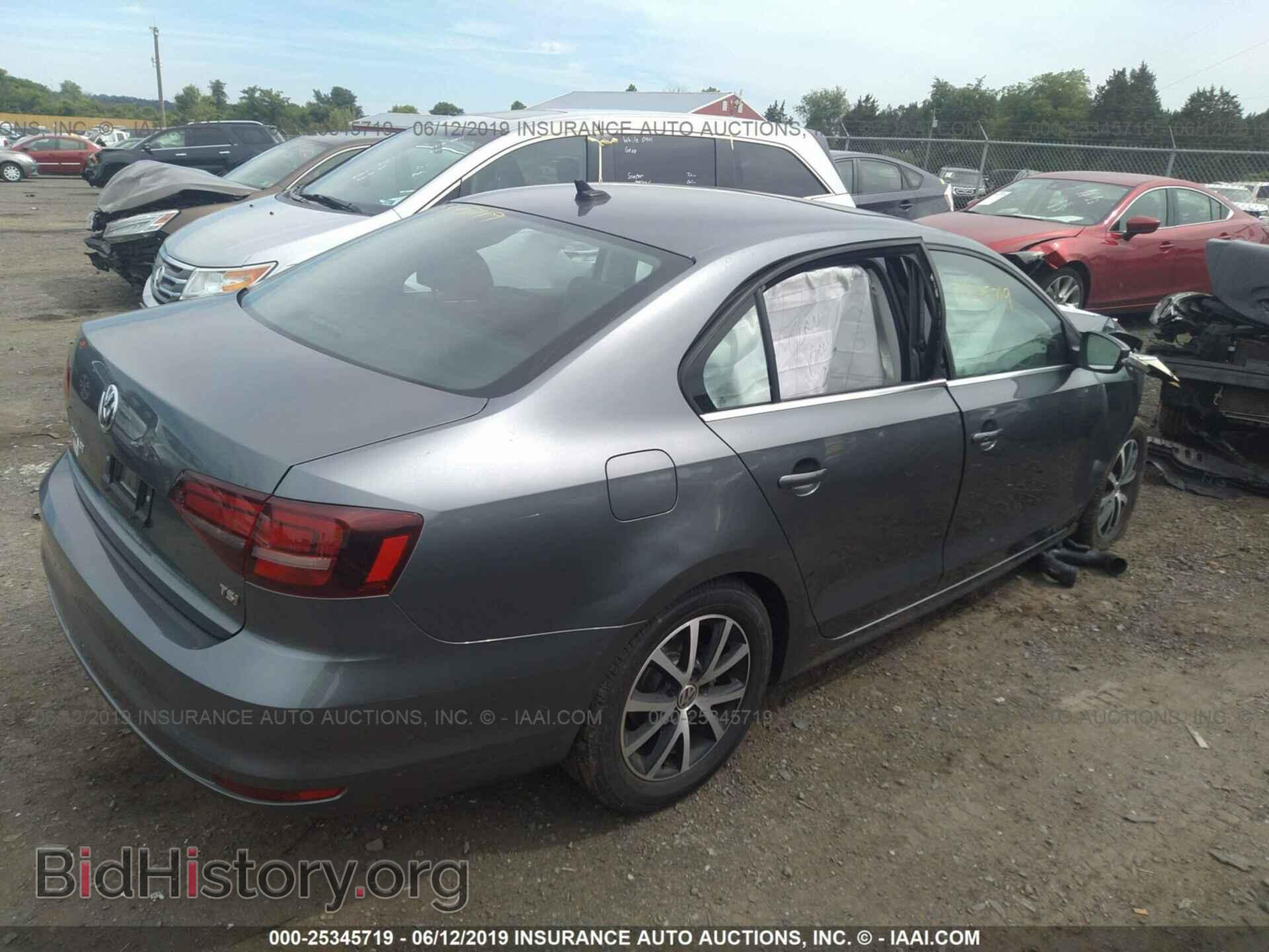 2017 VOLKSWAGEN JETTA - VIN: 3VWDB7AJXHM372995 - Фото 4