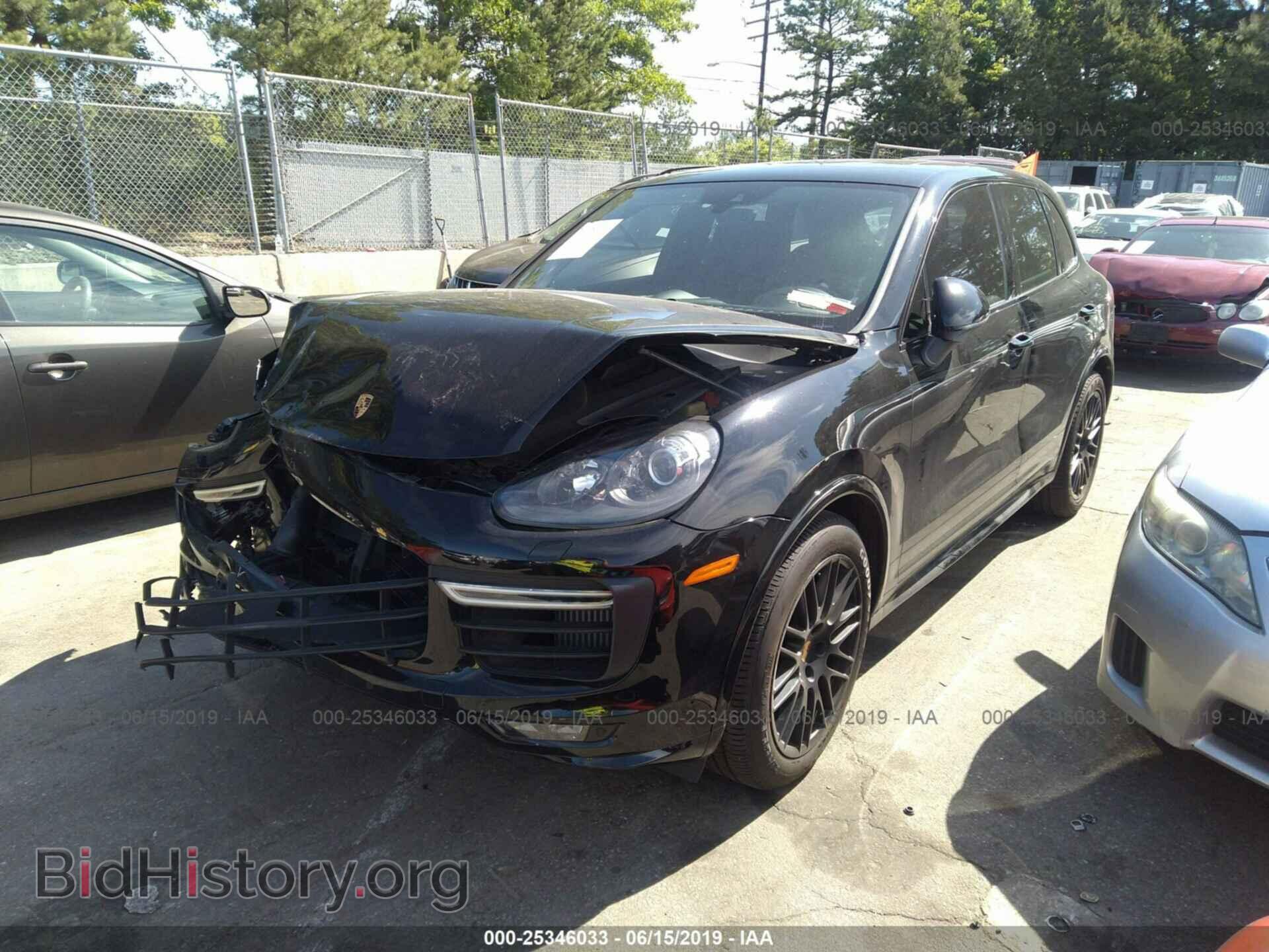 2017 PORSCHE CAYENNE - VIN: WP1AD2A29HLA80380 - Фото 2