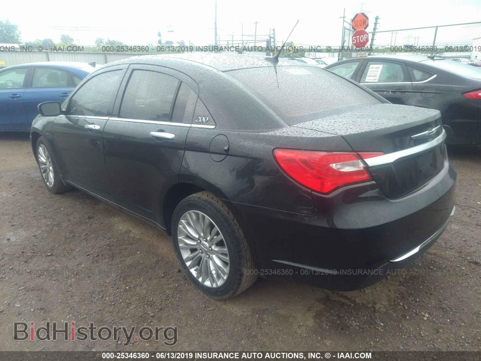 2011 CHRYSLER 200 - VIN: 1C3BC2FB8BN520445 - Фото 3