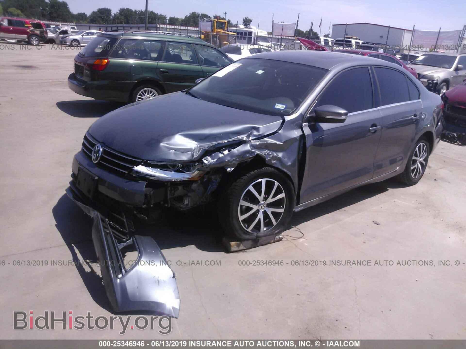2017 VOLKSWAGEN JETTA - VIN: 3VWDB7AJ8HM248840 - Photo 2