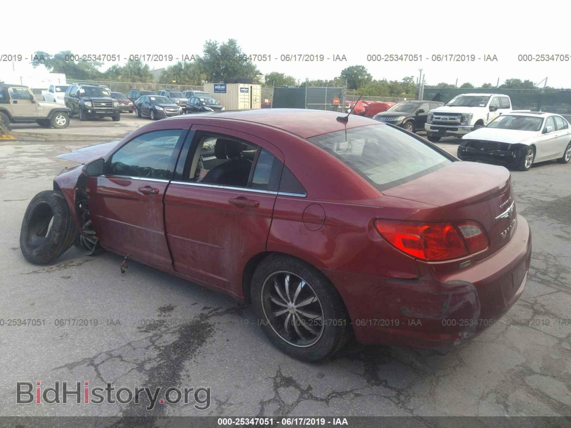 2010 CHRYSLER SEBRING - VIN: 1C3CC5FD4AN132716 - Фото 3