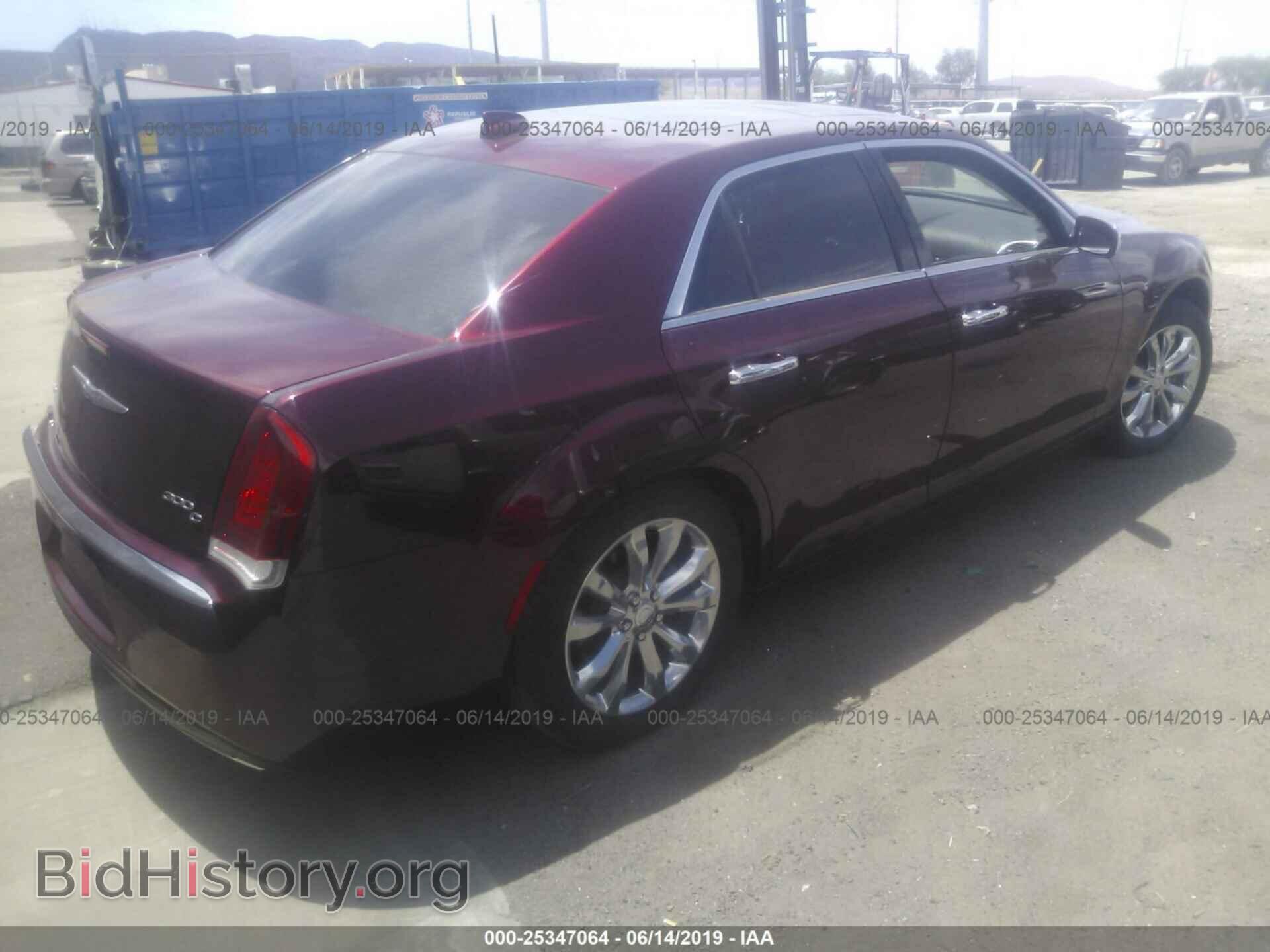 2017 CHRYSLER 300C - VIN: 2C3CCAKG2HH571585 - Фото 4