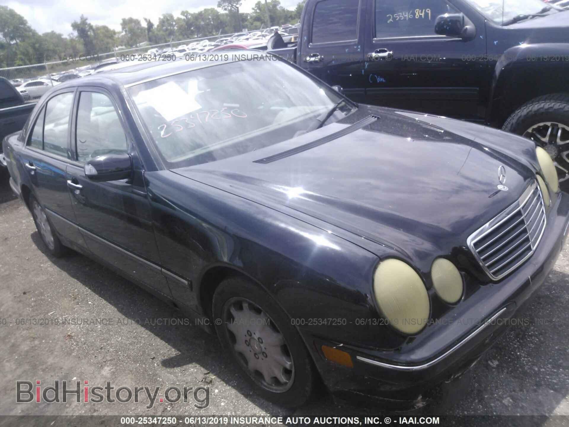 Photo WDBJF65JX2B471585 - MERCEDES-BENZ E 2002