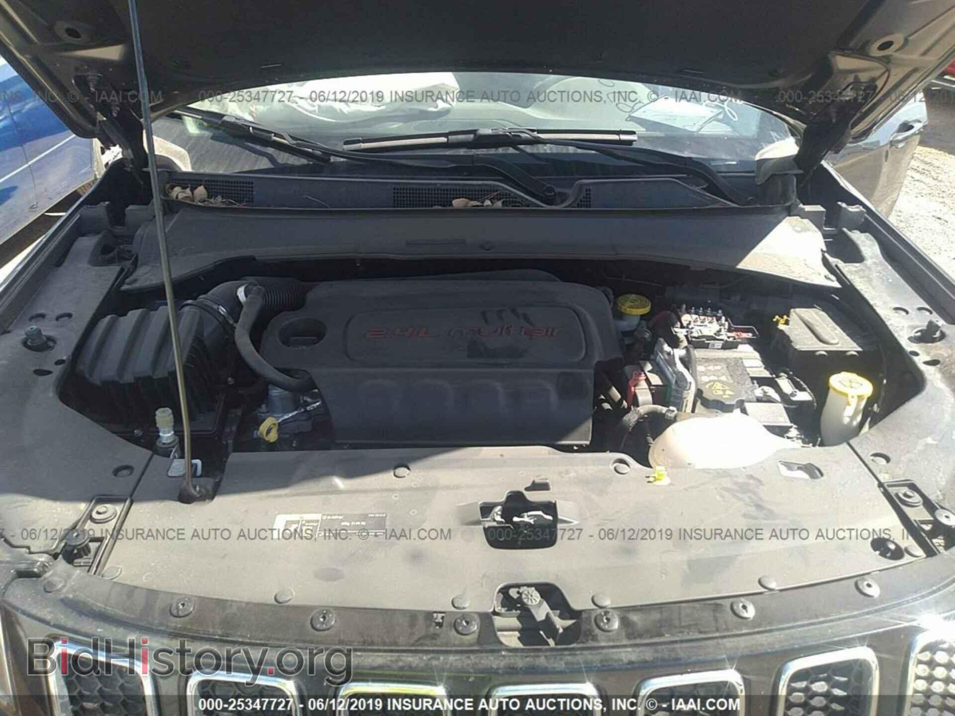 2018 JEEP COMPASS - VIN: 3C4NJCBB9JT240879 - Фото 10