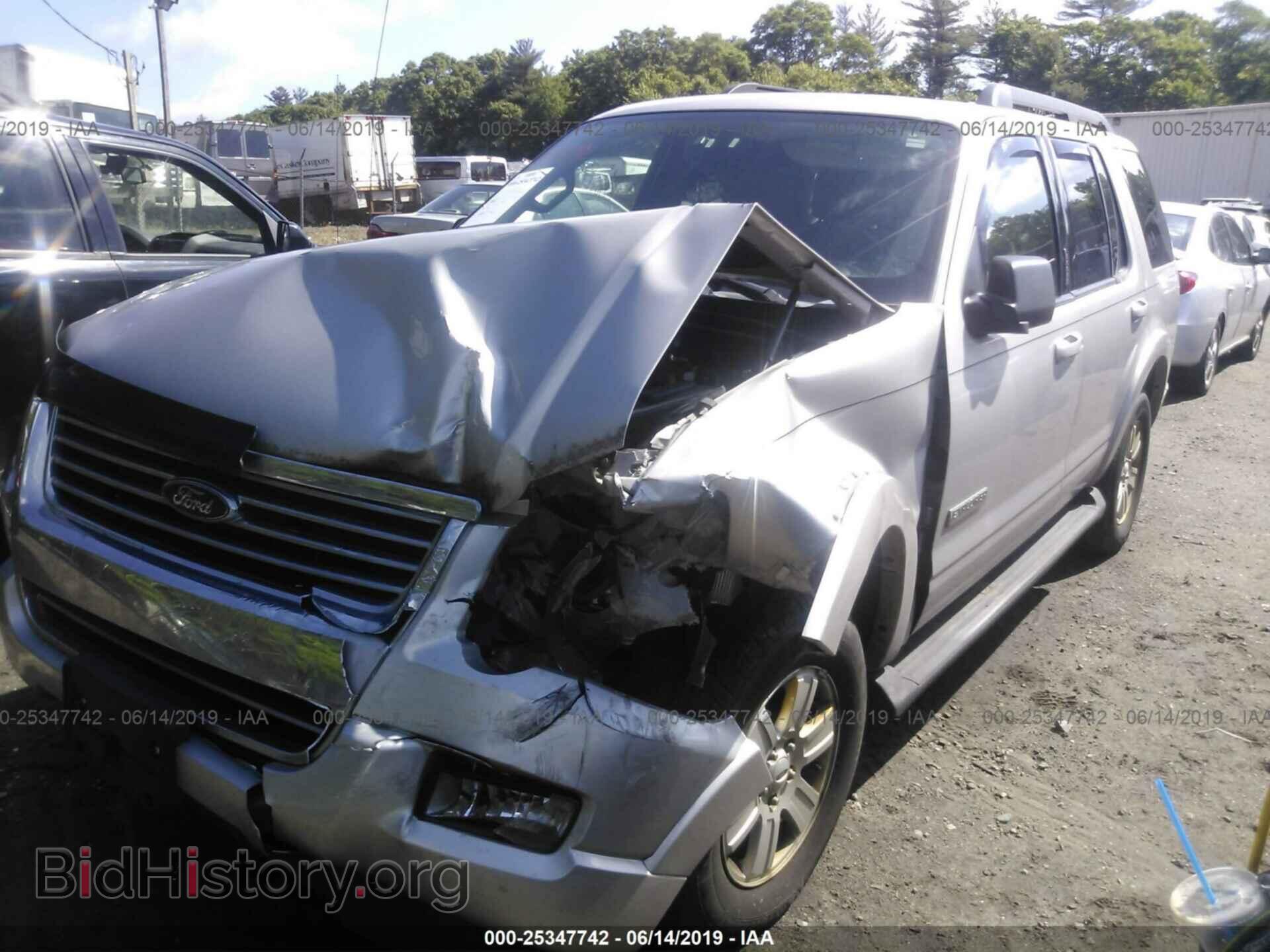 2008 FORD EXPLORER - VIN: 1FMEU63E18UA73575 - Photo 2