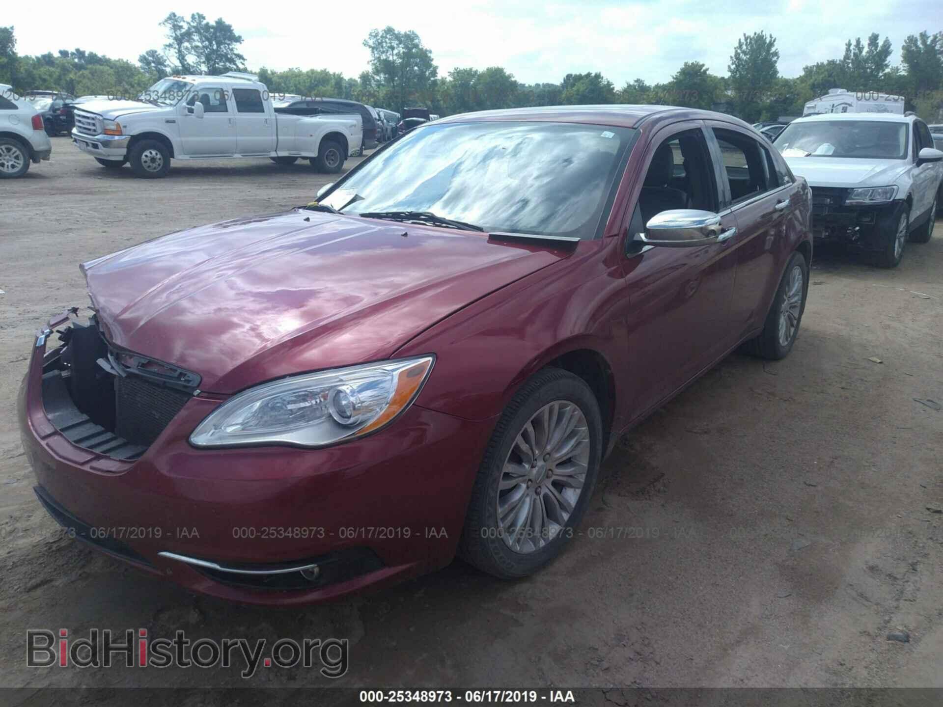 2013 CHRYSLER 200 - VIN: 1C3CCBCG5DN629565 - Фото 2