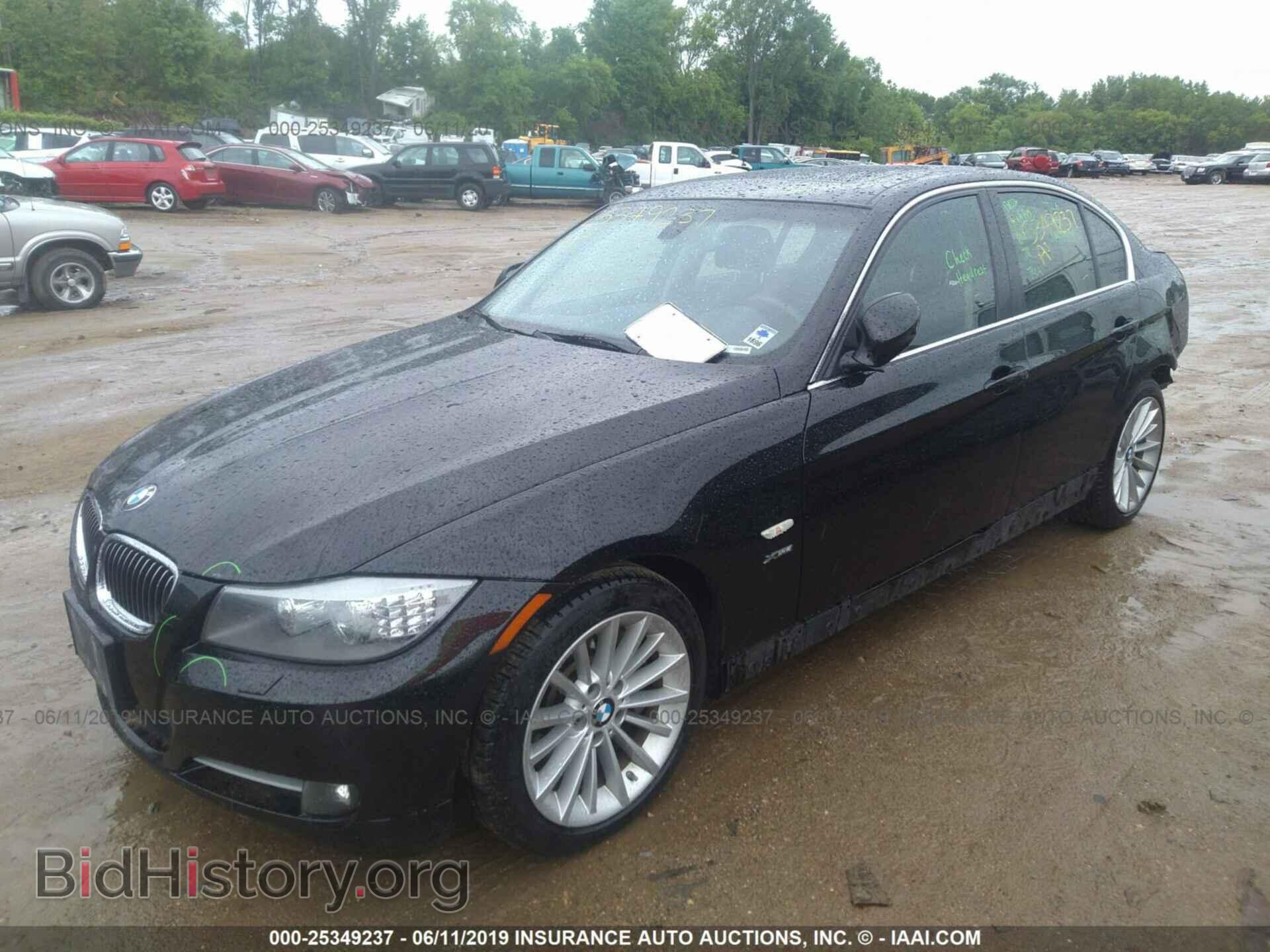 2011 BMW 335 - VIN: WBAPL5C50BA921476 - Фото 2